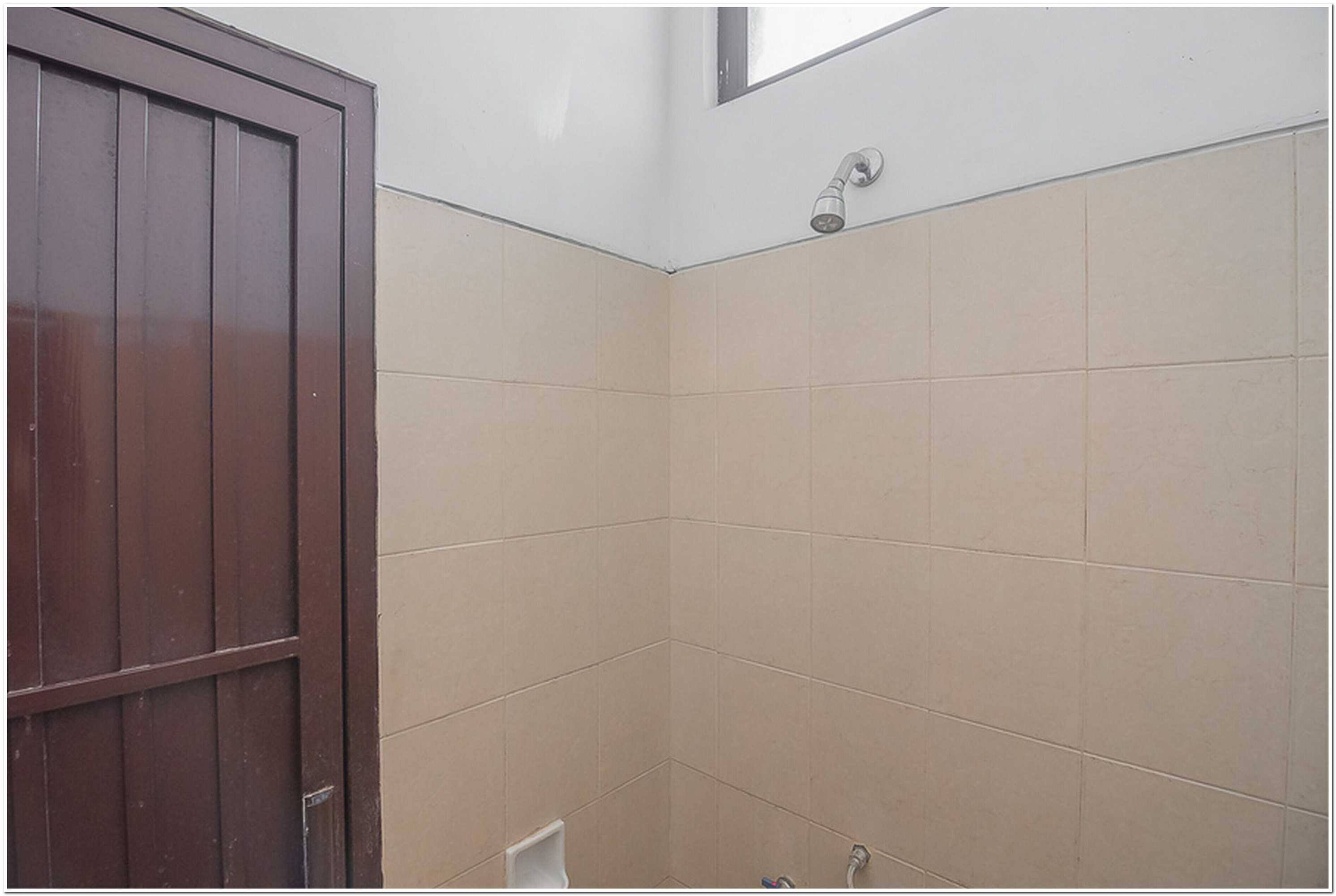 Gift card for Reddoorz Plus Near Rsud Majalengka