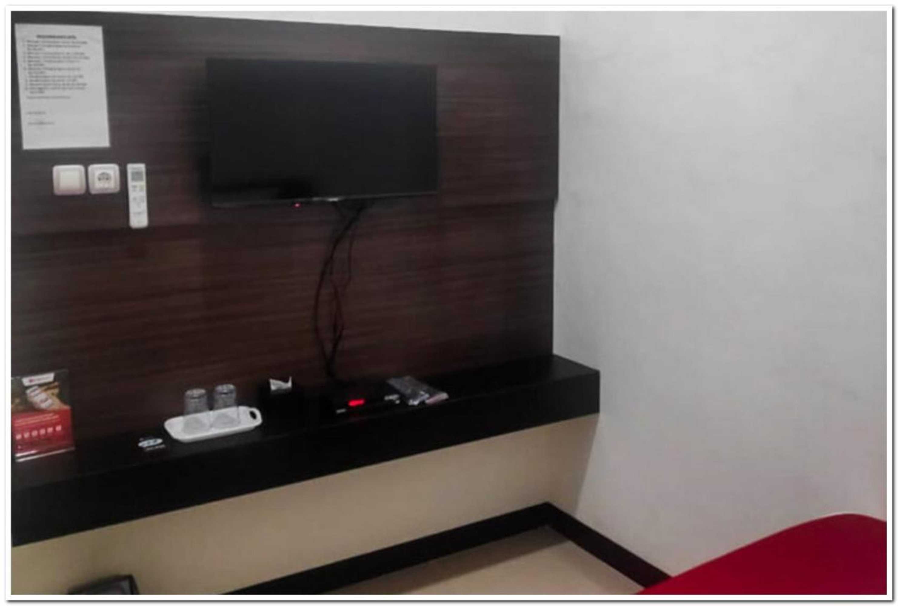 Gift card for Reddoorz Near Moro Mall Purwokerto 2 Gift card for Reddoorz Near Moro Mall Purwokerto 2