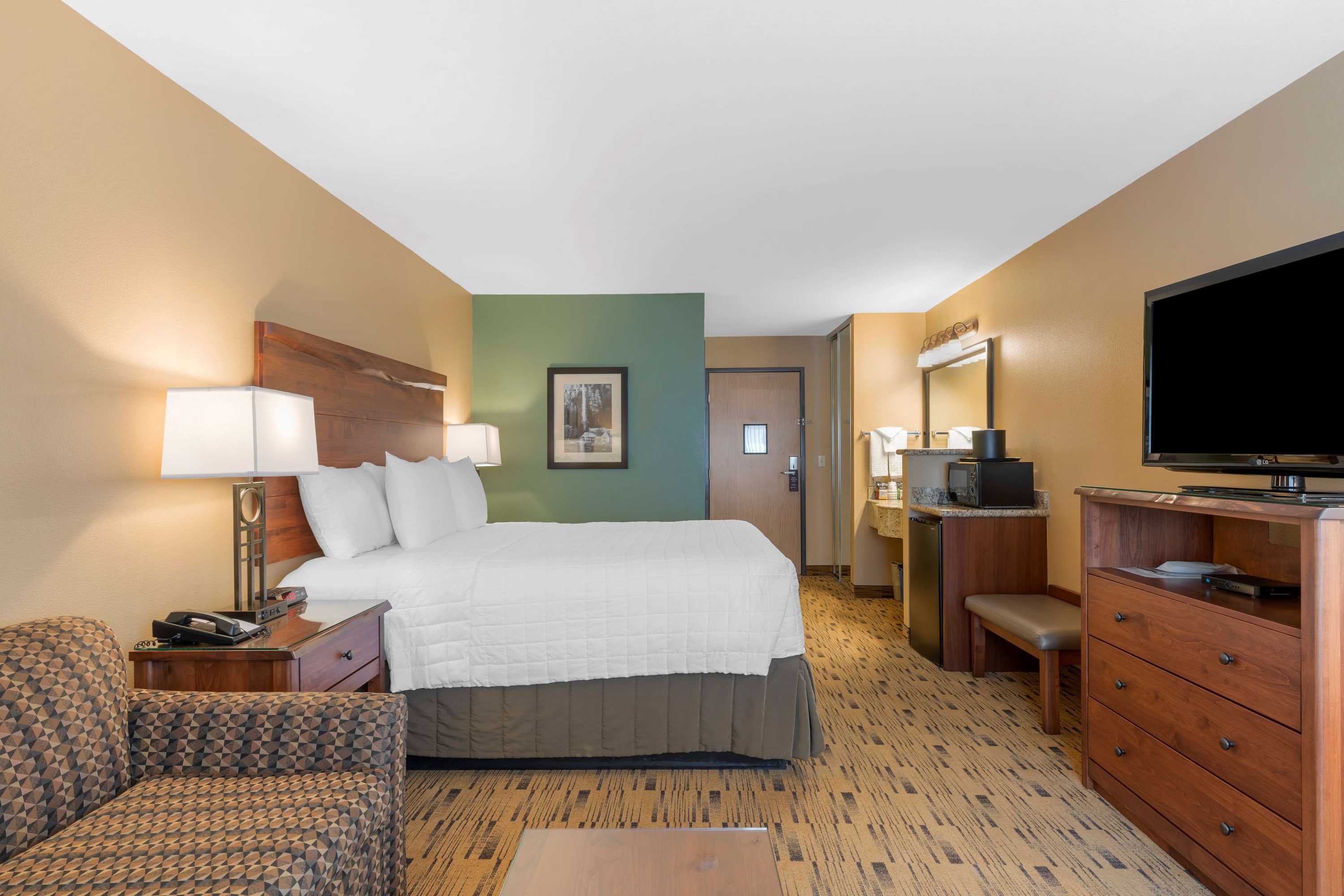 Gift card for Best Western Plus Columbia River Inn Gift card for Best Western Plus Columbia River Inn