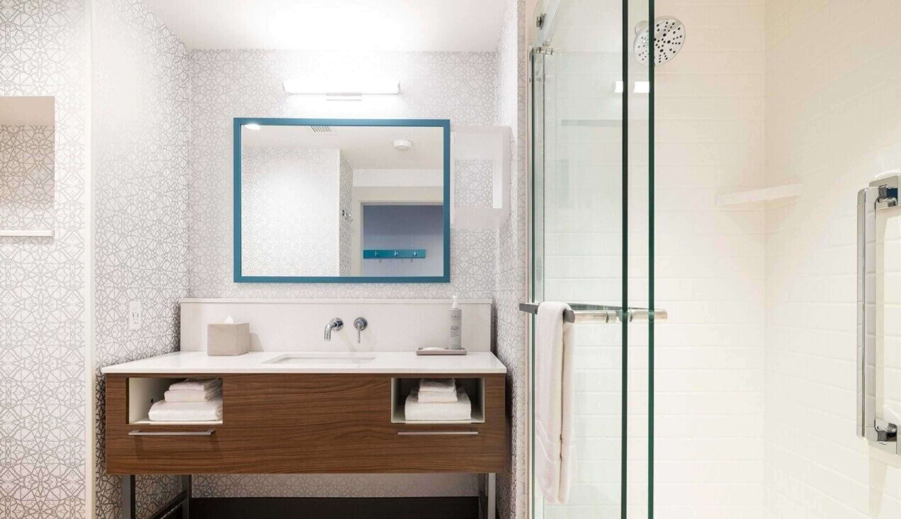 Gift card for Hampton Inn & Suites Maui North Shore Gift card for Hampton Inn & Suites Maui North Shore