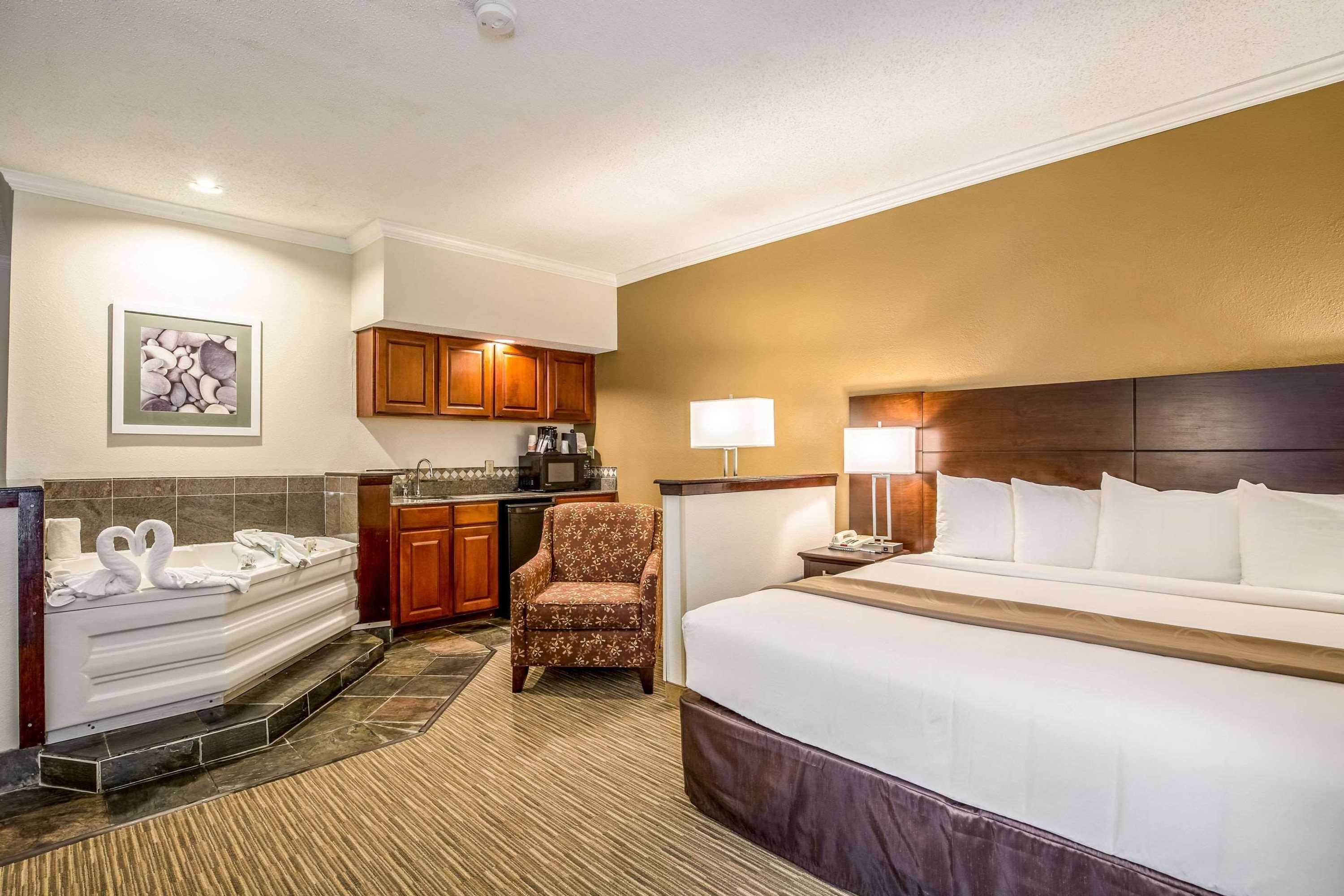 Gift card for Quality Inn & Suites Seabrook- Nasa- Kemah Gift card for Quality Inn & Suites Seabrook- Nasa- Kemah