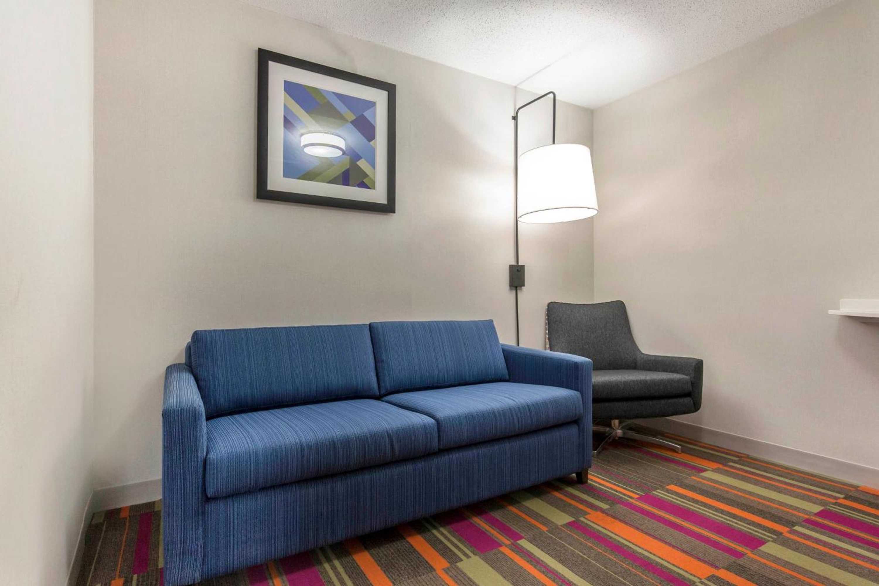 Gift card for Holiday Inn Express & Suites Chicago West - St Charles by Ihg Gift card for Holiday Inn Express & Suites Chicago West - St Charles by Ihg