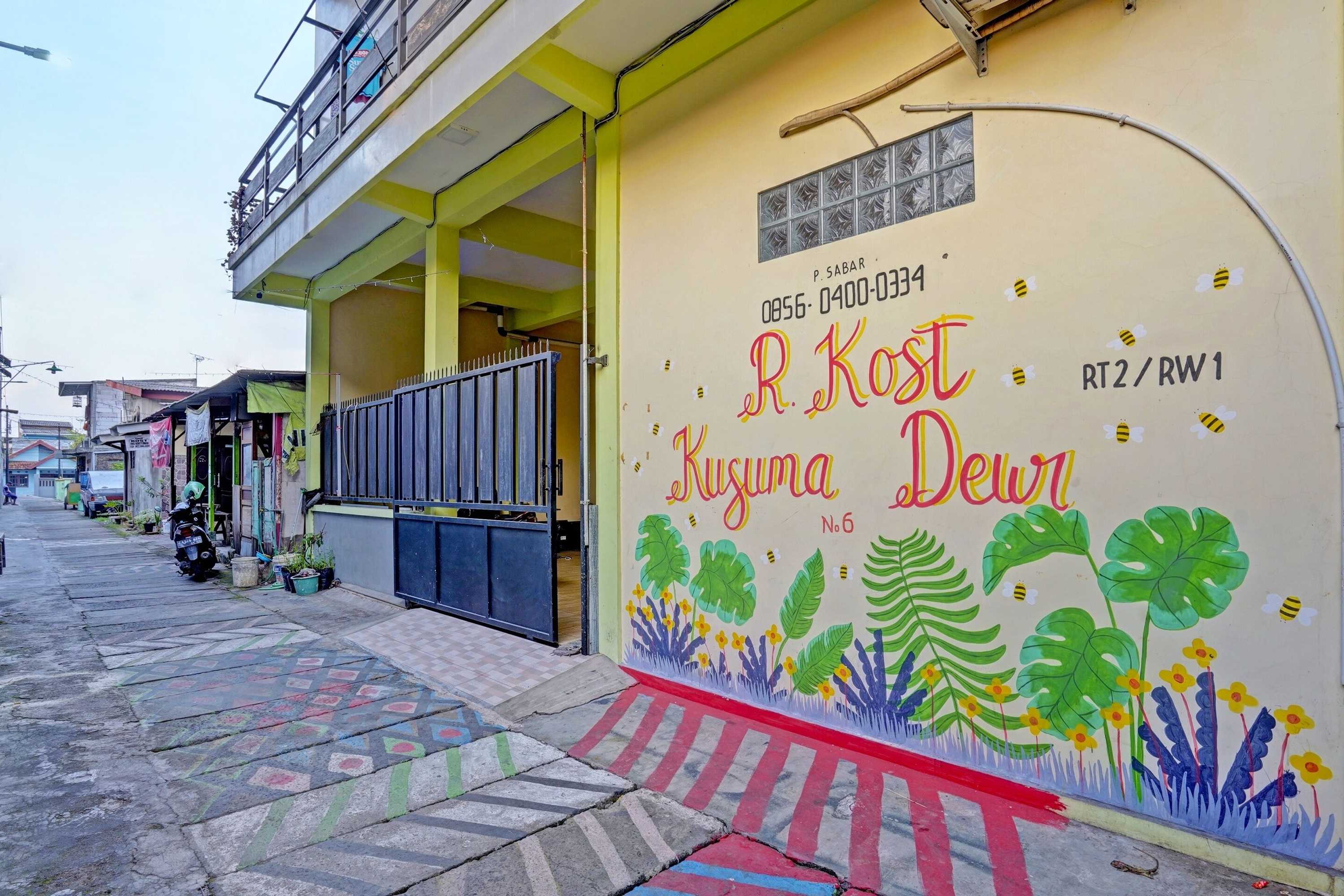 Gift card for Oyo Life 91884 Kost Kusuma Dewi Syariah Gift card for Oyo Life 91884 Kost Kusuma Dewi Syariah