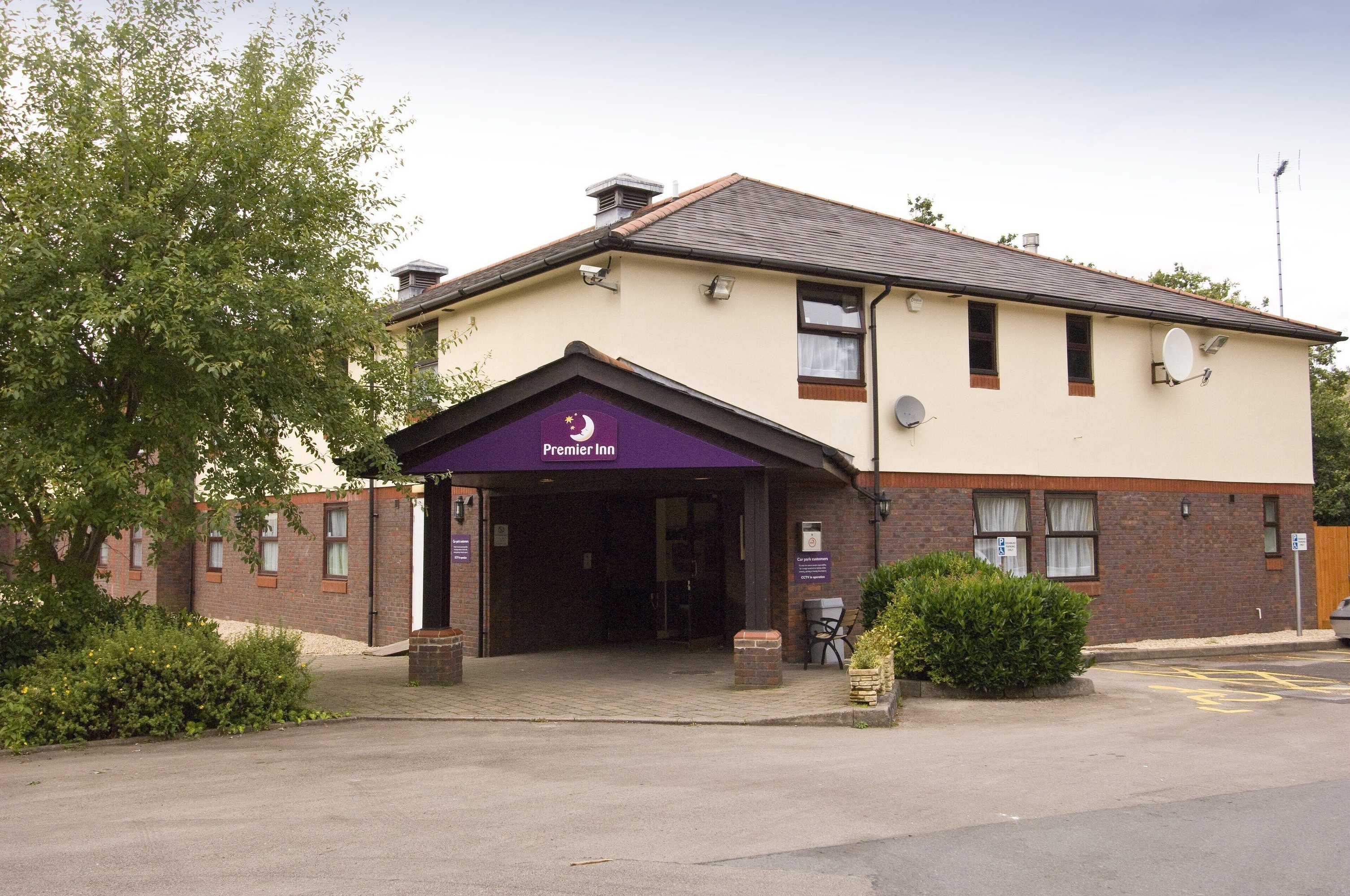 Gift card for Premier Inn Caerphilly (corbetts Lane) Gift card for Premier Inn Caerphilly (corbetts Lane)
