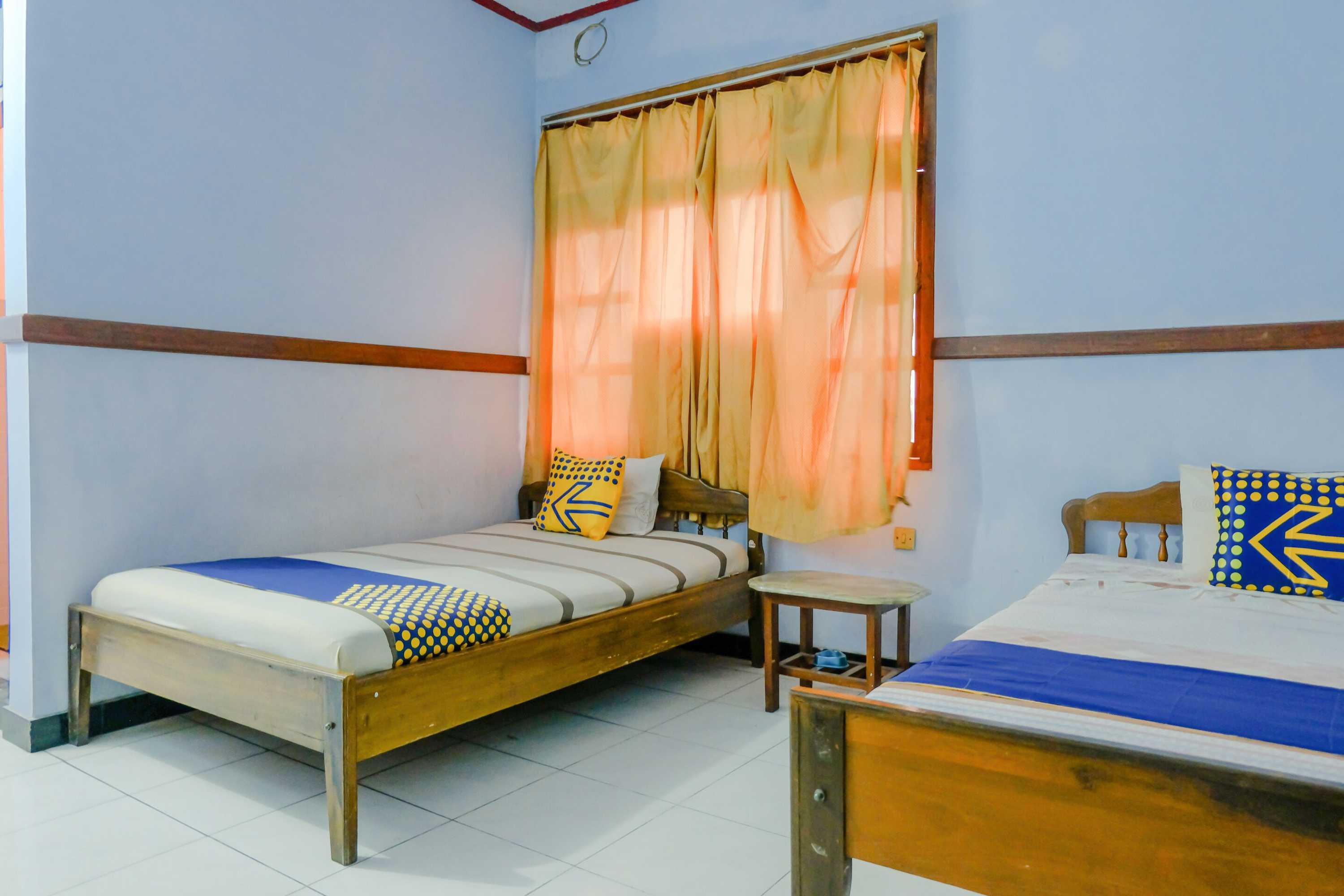 Gift card for Hotel Dewi Near Gor Merdeka Jombang Mitra Reddoorz Gift card for Hotel Dewi Near Gor Merdeka Jombang Mitra Reddoorz