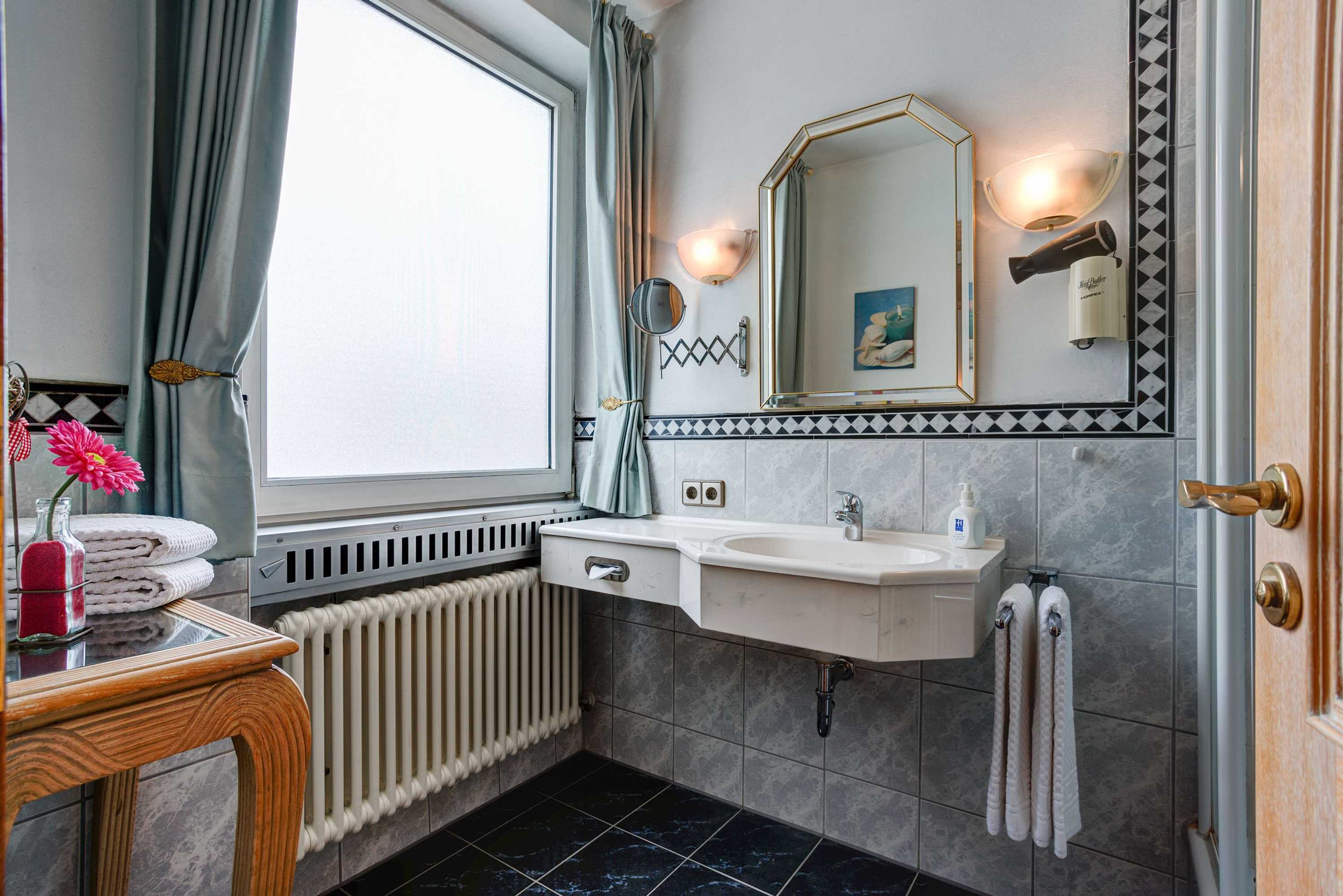 Gift card for Centro Hotel Stern, Trademark Collection by Wyndham