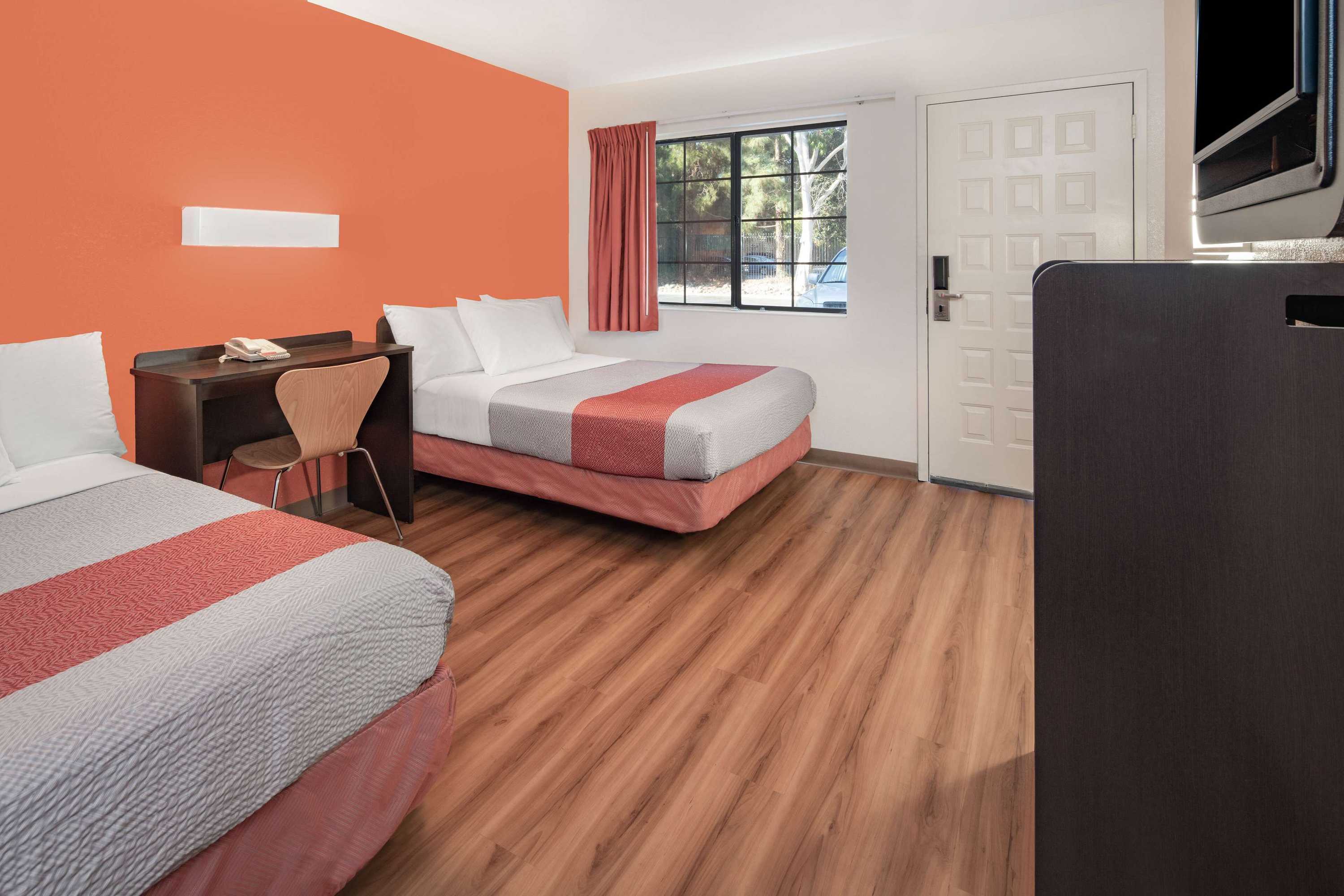 Gift card for Motel 6 Thousand Oaks, CA Gift card for Motel 6 Thousand Oaks, CA