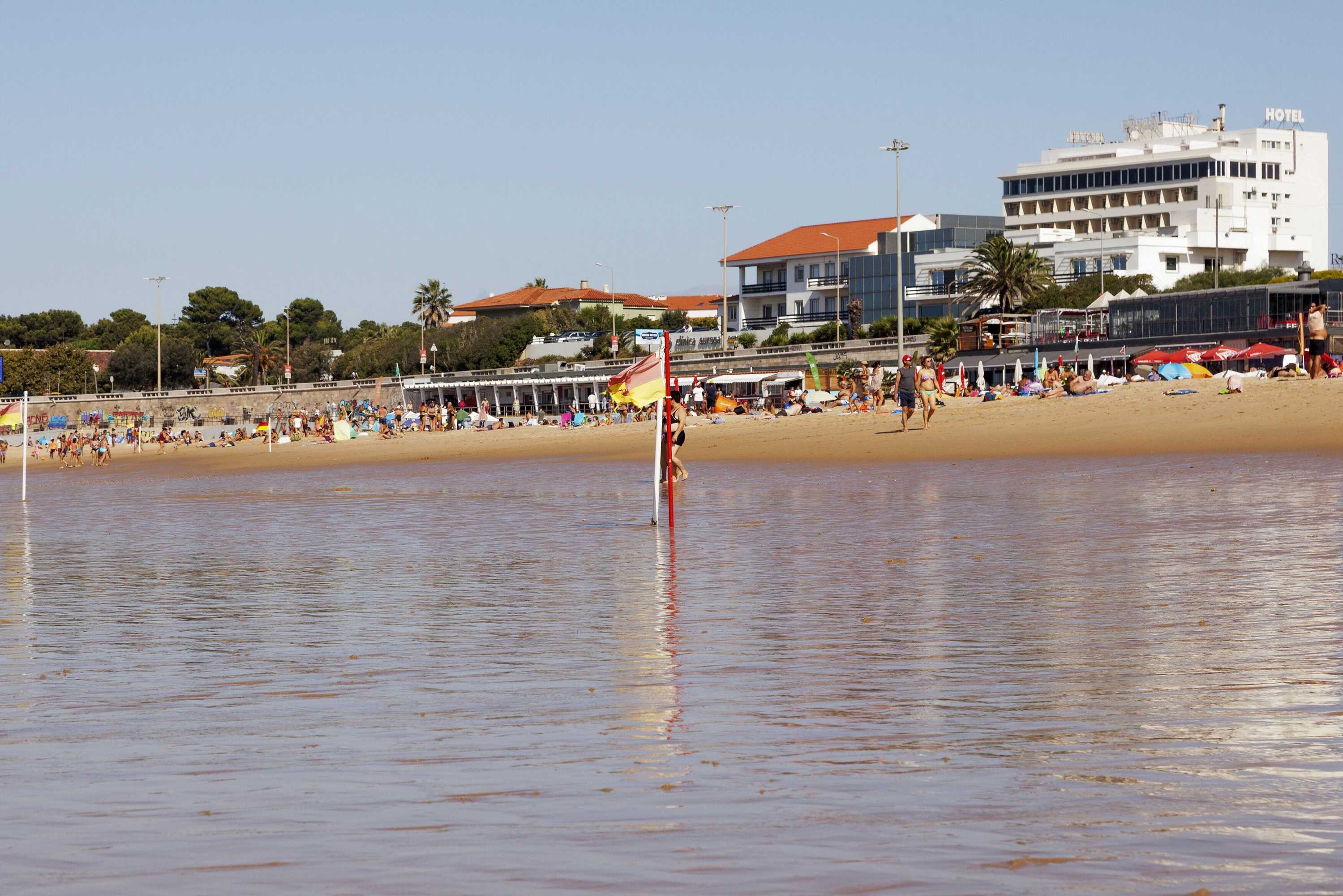 Gift card for Carcavelos Beach Hotel Gift card for Carcavelos Beach Hotel