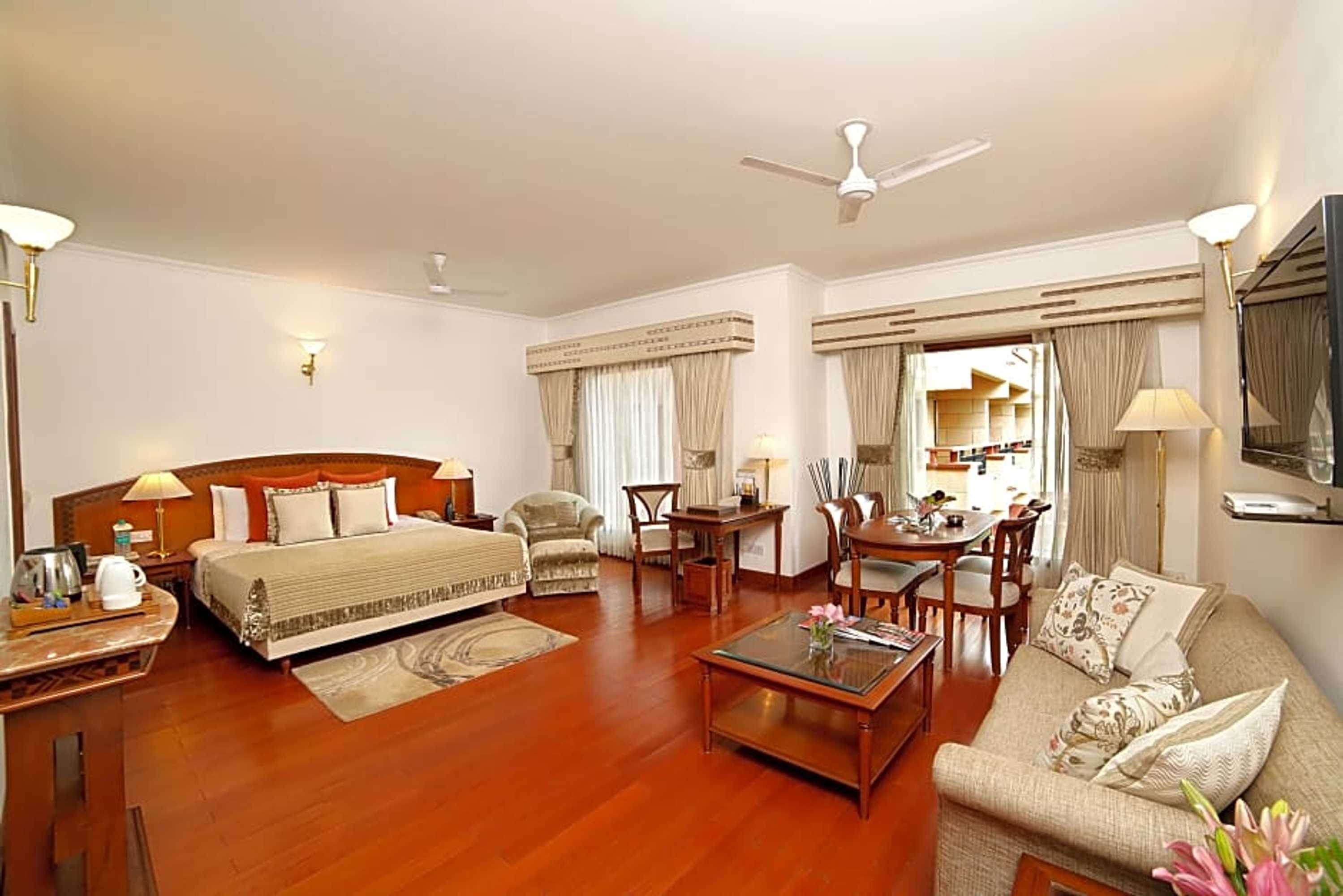 Gift card for Jaypee Palace Hotel & Convention Centre, Agra Gift card for Jaypee Palace Hotel & Convention Centre, Agra