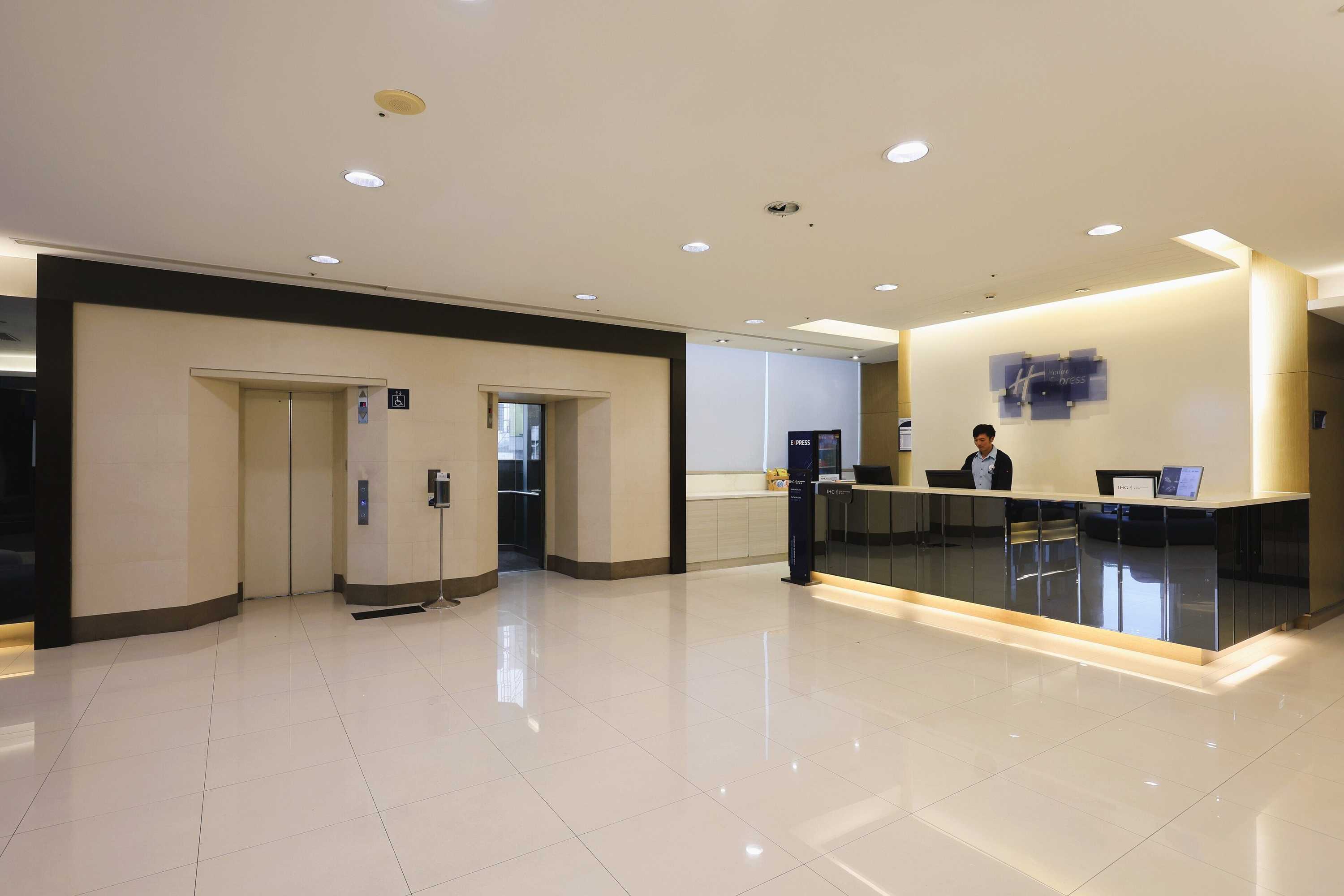 Gift card for Holiday Inn Express Taichung Park by Ihg Gift card for Holiday Inn Express Taichung Park by Ihg