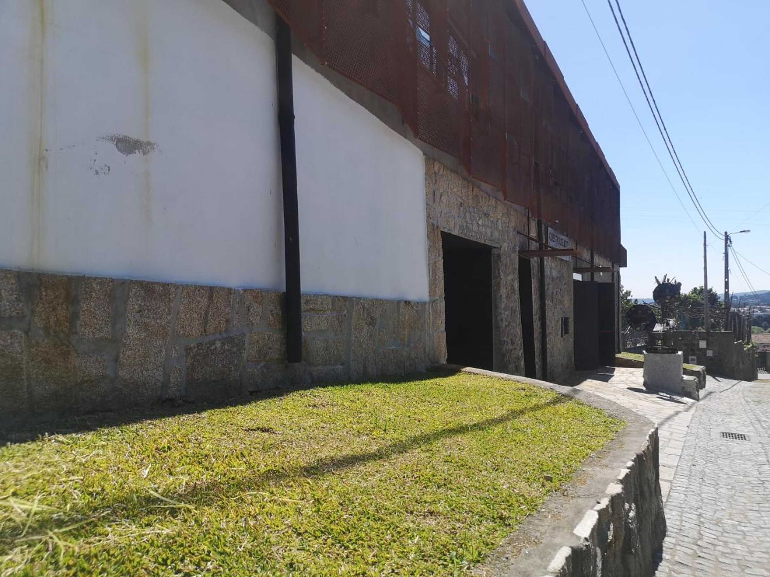 Gift card for Leonchic - Guest House Com Piscina de Água Salgada