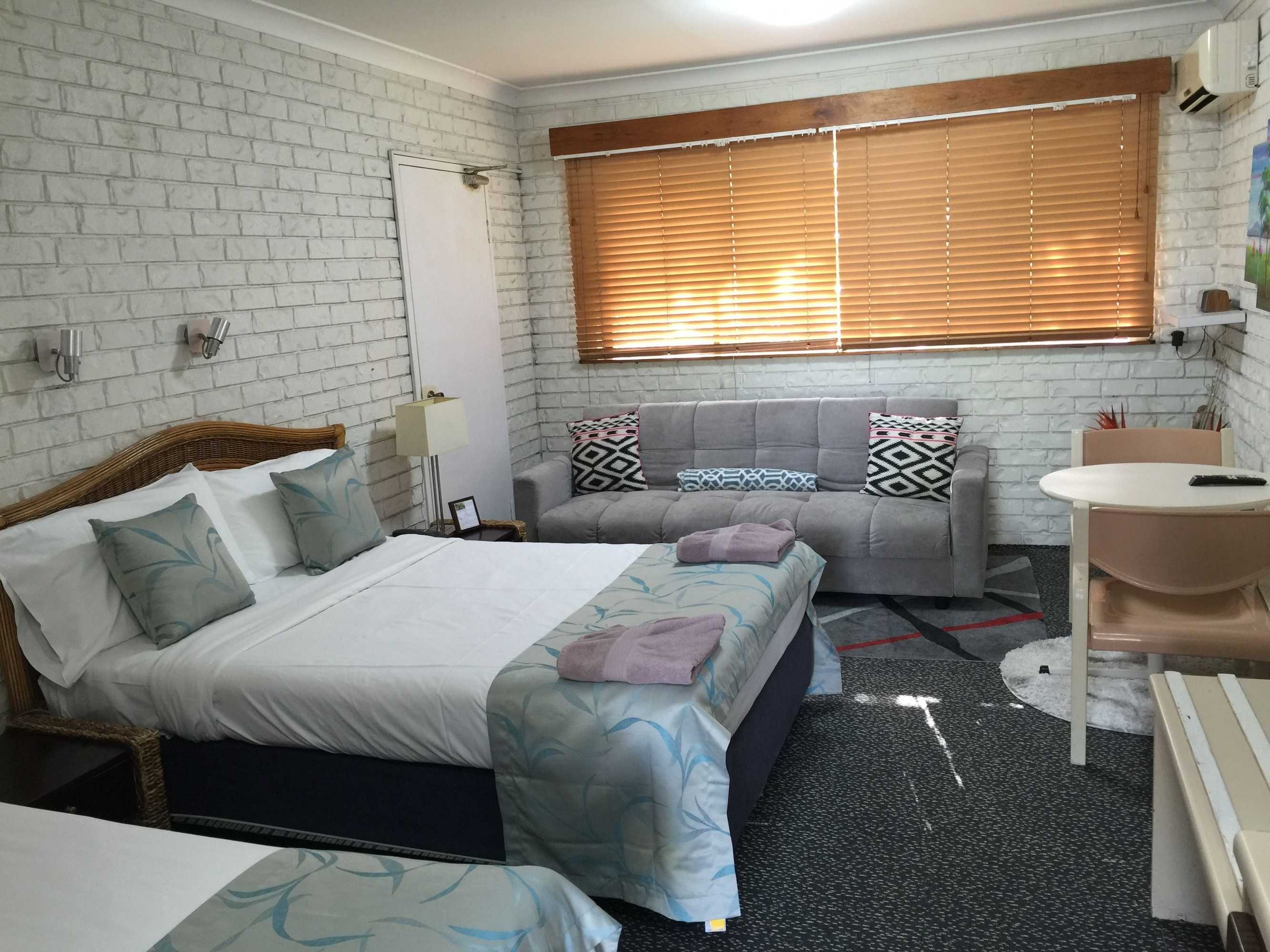 Gift card for Holland Park Motel Gift card for Holland Park Motel