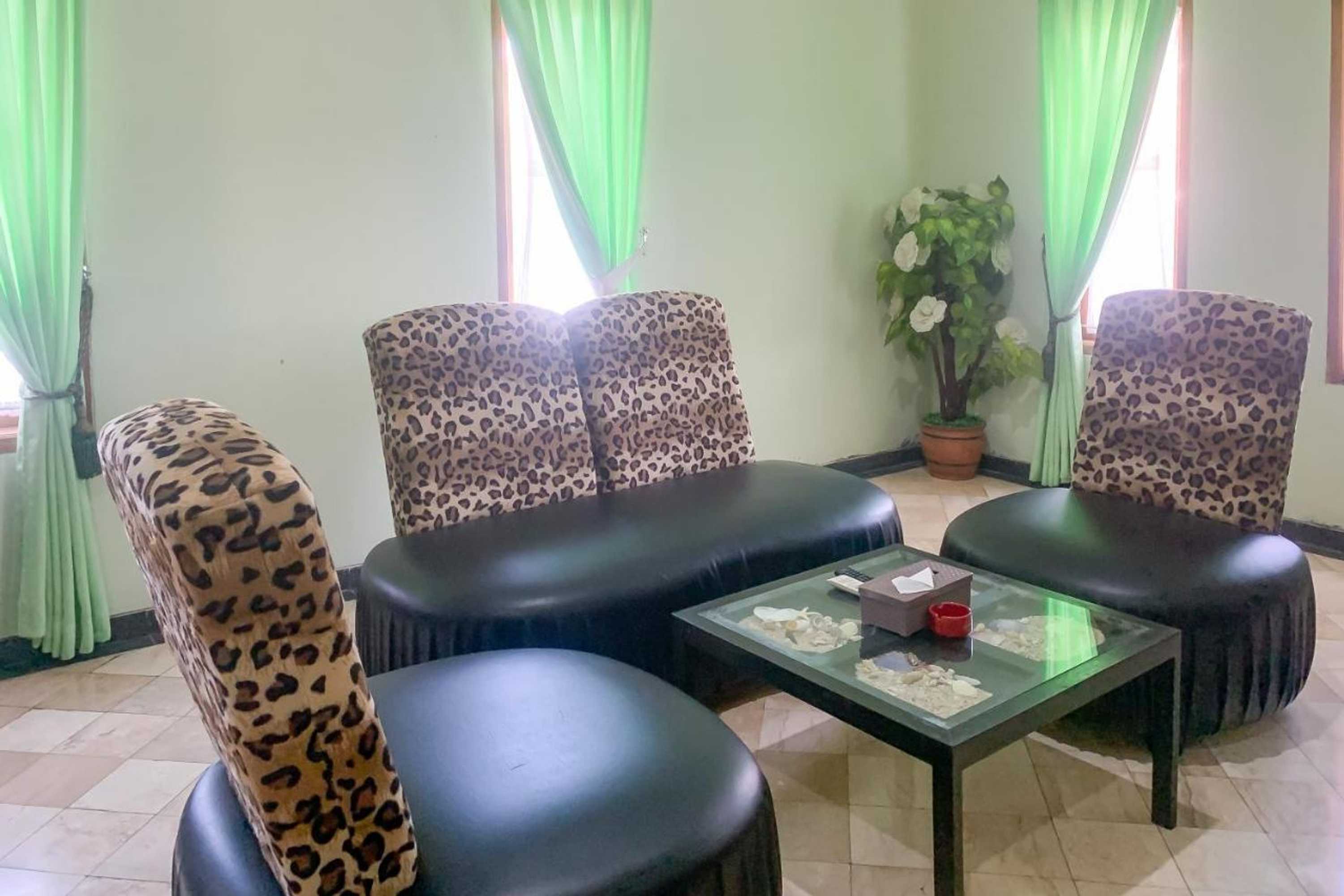 Gift card for Reddoorz Resort Hotel Anb Pameungpeuk Garut Gift card for Reddoorz Resort Hotel Anb Pameungpeuk Garut