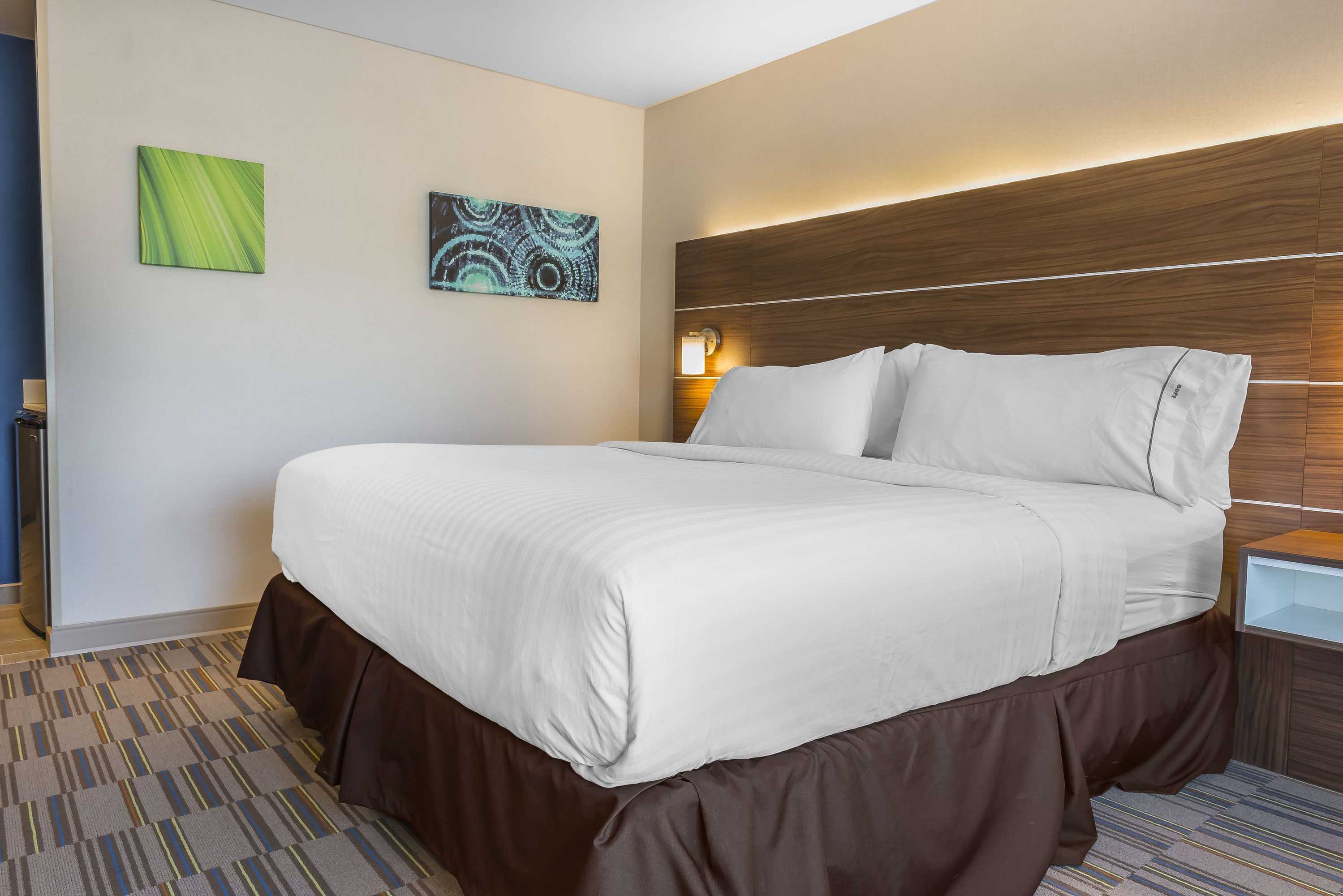 Gift card for Holiday Inn Express & Suites Clarion by Ihg Gift card for Holiday Inn Express & Suites Clarion by Ihg