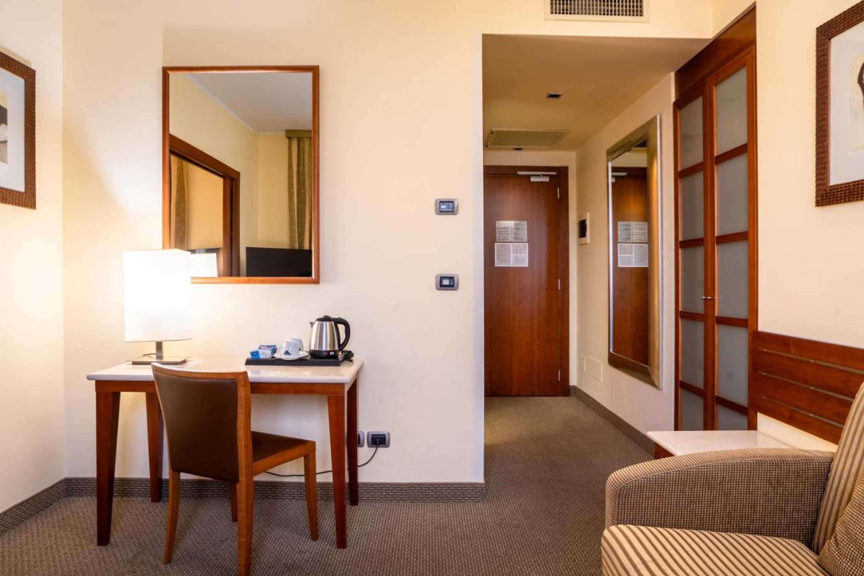 Gift card for Hotel Airone - Ombrellone Incluso al Bagno Dolce Vita a Marina Dal 15 Giugno al 15 Settembre Gift card for Hotel Airone - Ombrellone Incluso al Bagno Dolce Vita a Marina Dal 15 Giugno al 15 Settembre