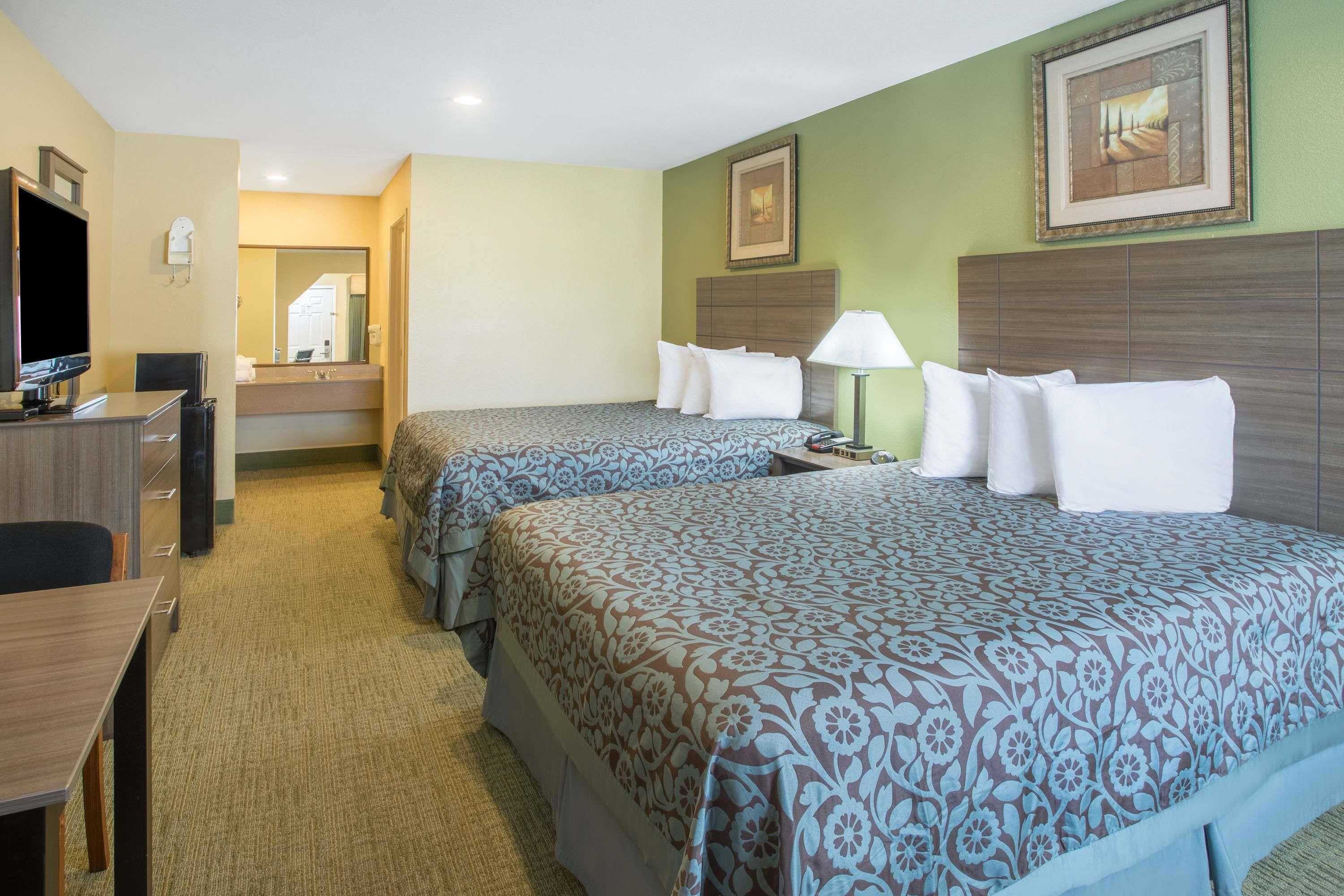 Gift card for Days Inn by Wyndham Abbeville Gift card for Days Inn by Wyndham Abbeville