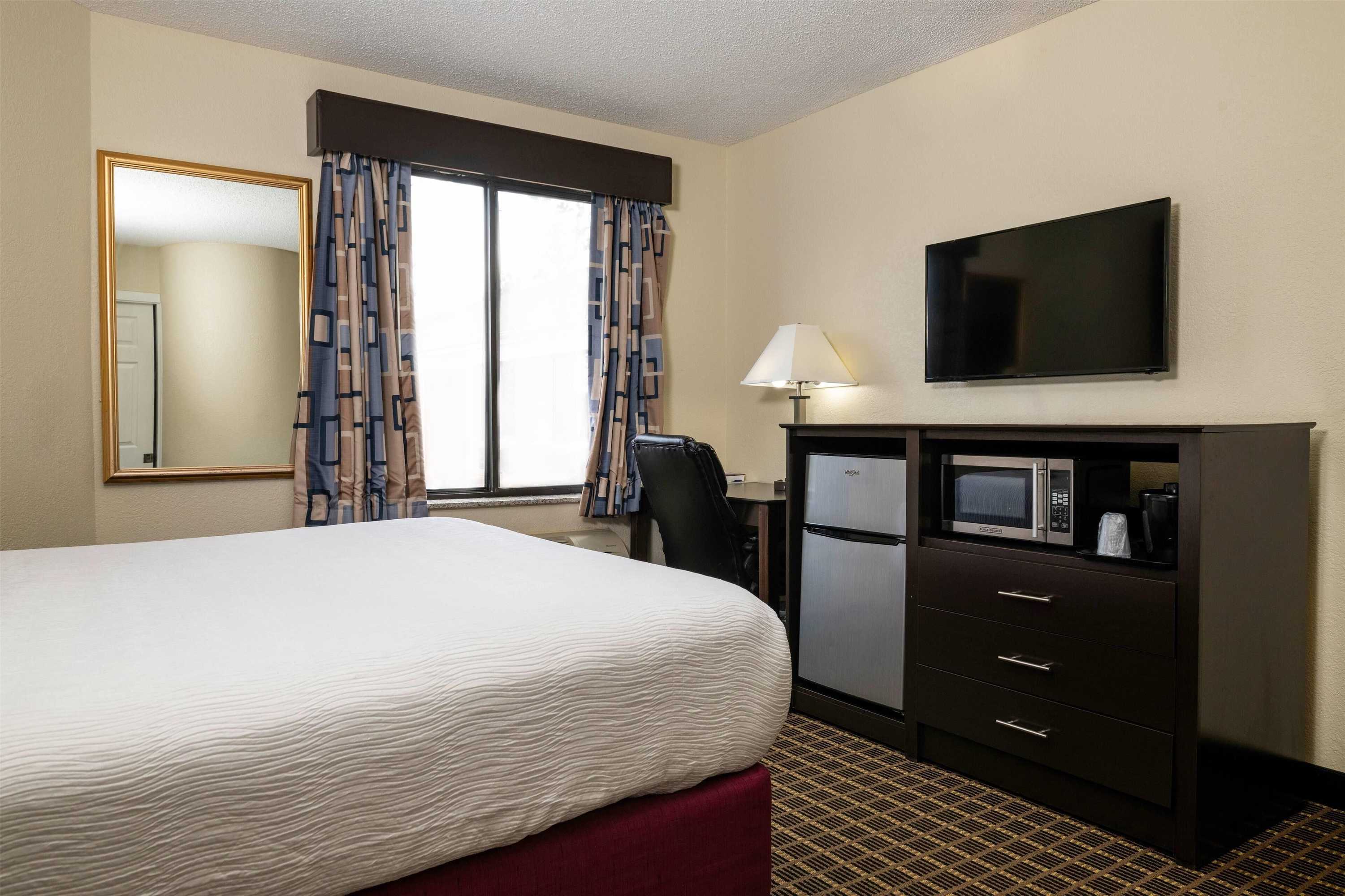 Gift card for Baymont Inn & Suites by Wyndham Mukwonago Gift card for Baymont Inn & Suites by Wyndham Mukwonago