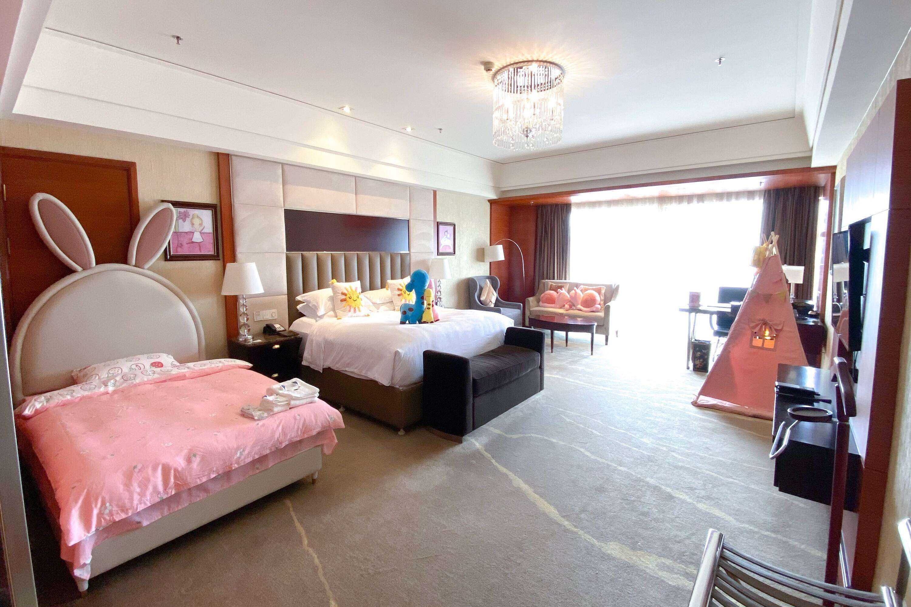 Gift card for Wyndham Grand Plaza Royale Hangzhou Gift card for Wyndham Grand Plaza Royale Hangzhou