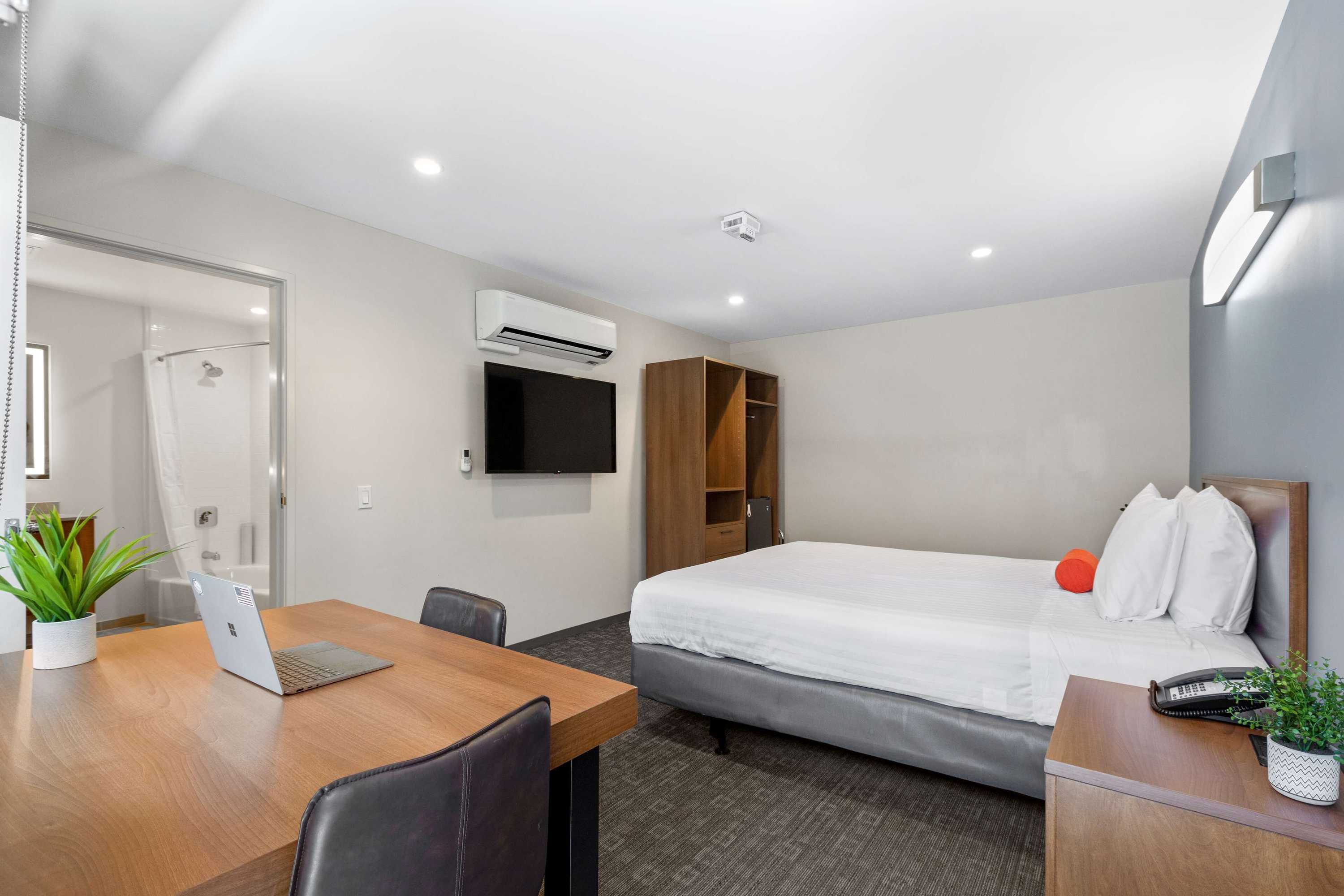 Gift card for Good Nite Inn - Calabasas Gift card for Good Nite Inn - Calabasas