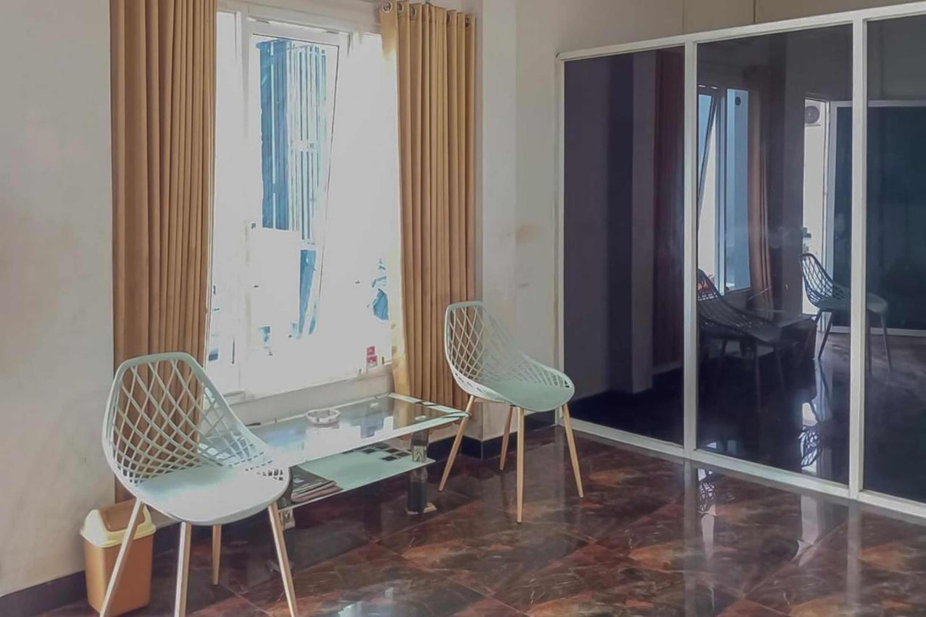 Gift card for Waringin Guest House Tegal Mitra Reddoorz Gift card for Waringin Guest House Tegal Mitra Reddoorz