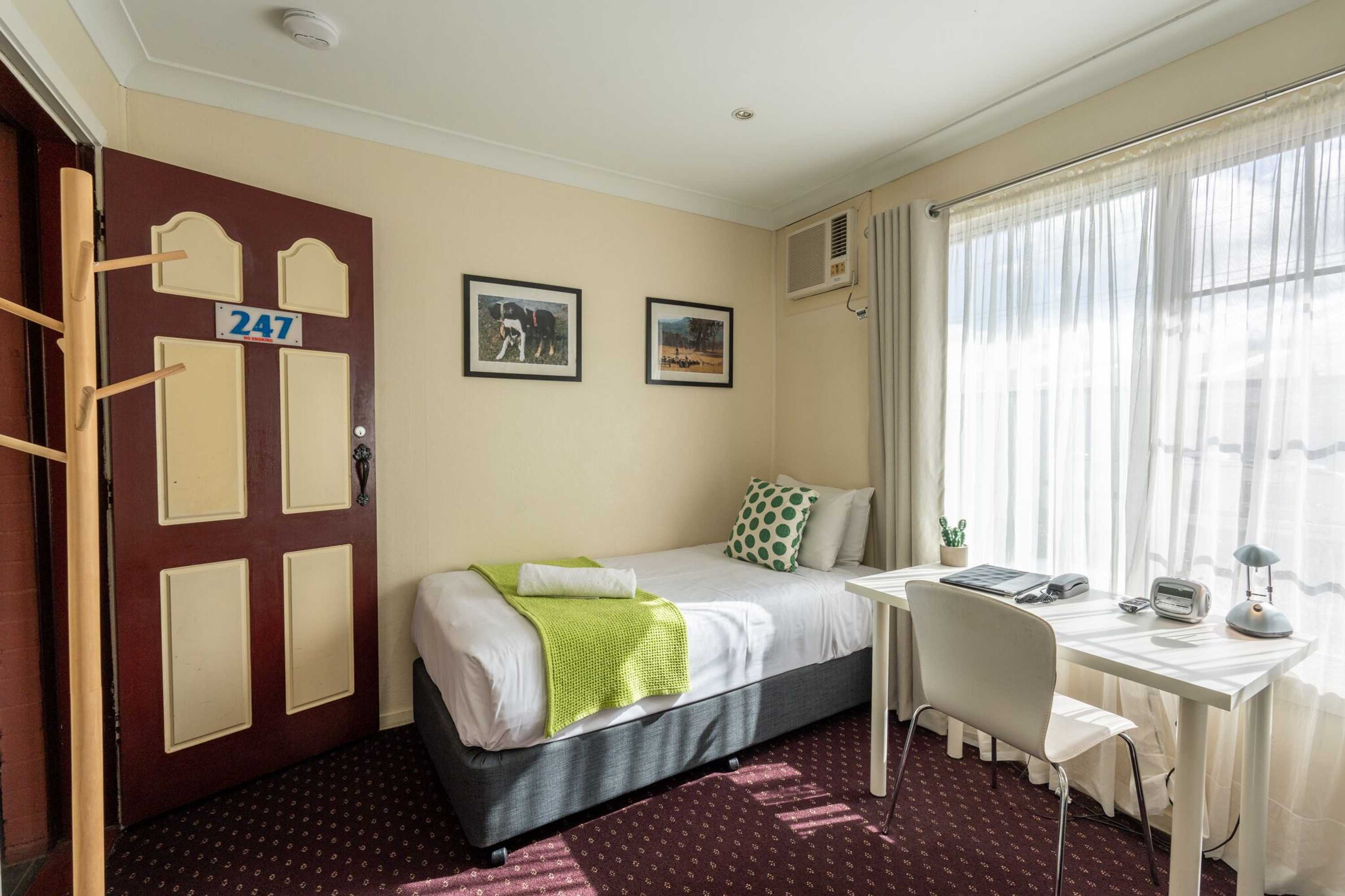 Gift card for The Henry Parkes Motel Tenterfield Gift card for The Henry Parkes Motel Tenterfield