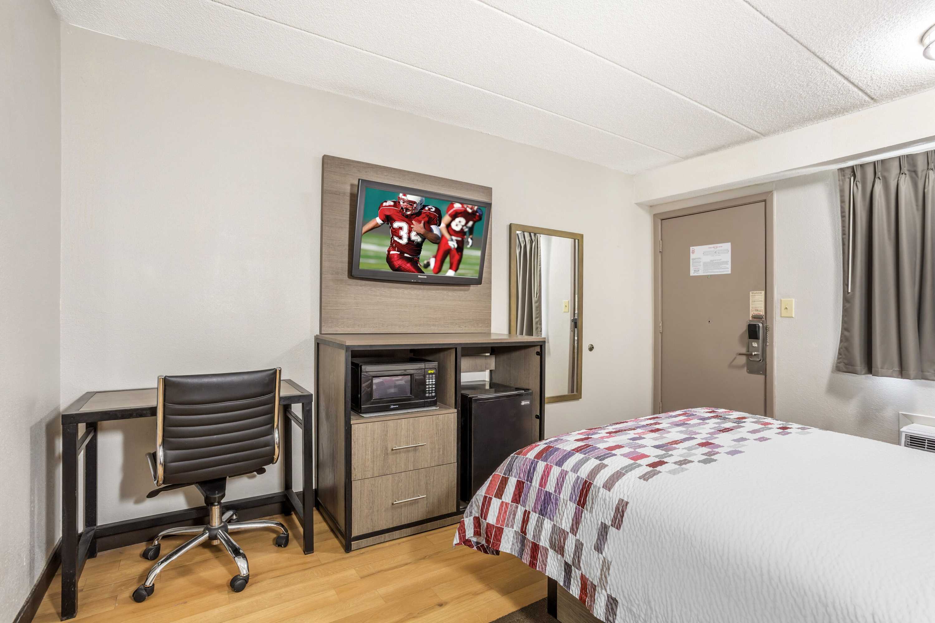 Gift card for Red Roof Inn Tinton Falls - Jersey Shore Gift card for Red Roof Inn Tinton Falls - Jersey Shore
