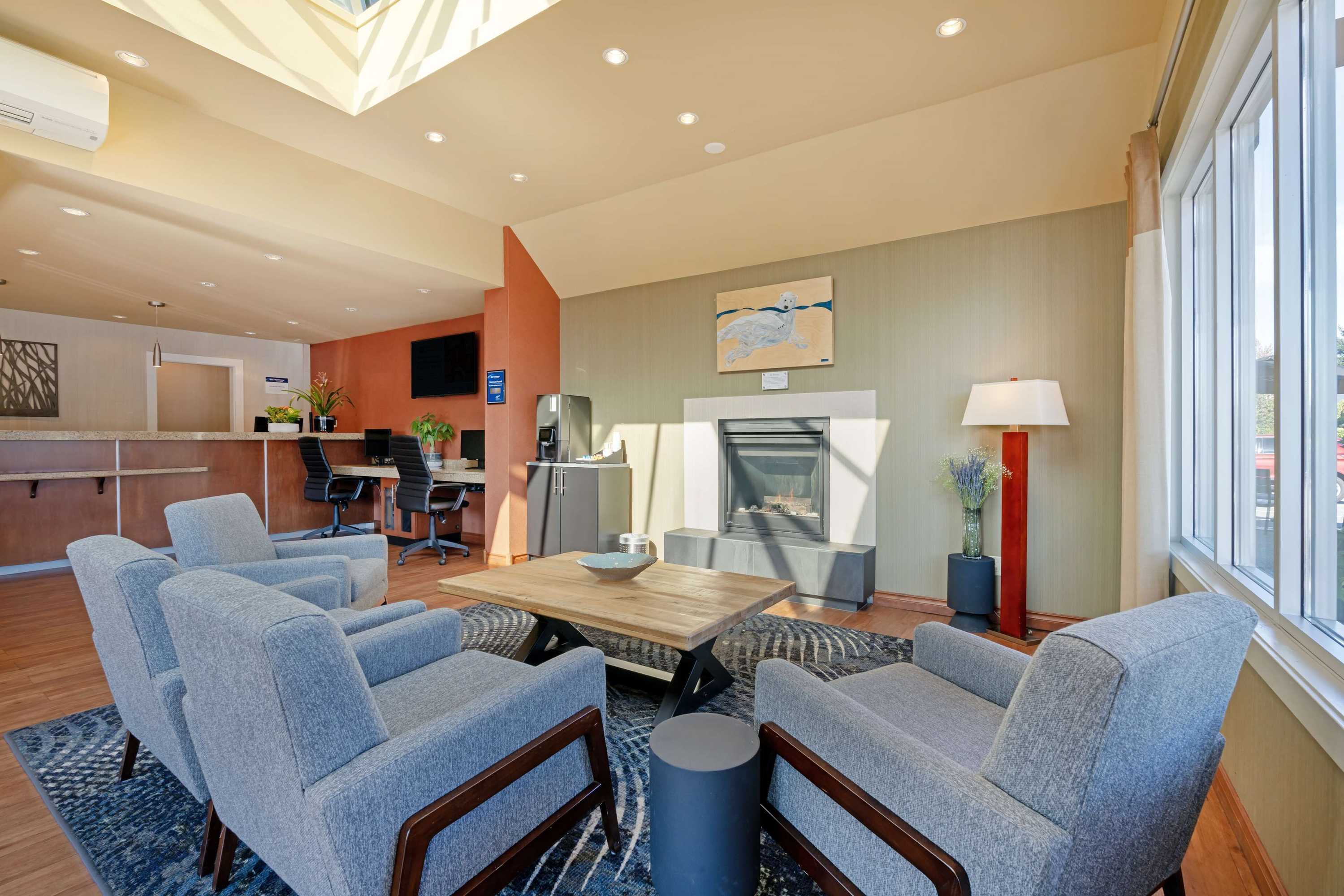 Gift card for Best Western Plus Emerald Isle Hotel Gift card for Best Western Plus Emerald Isle Hotel