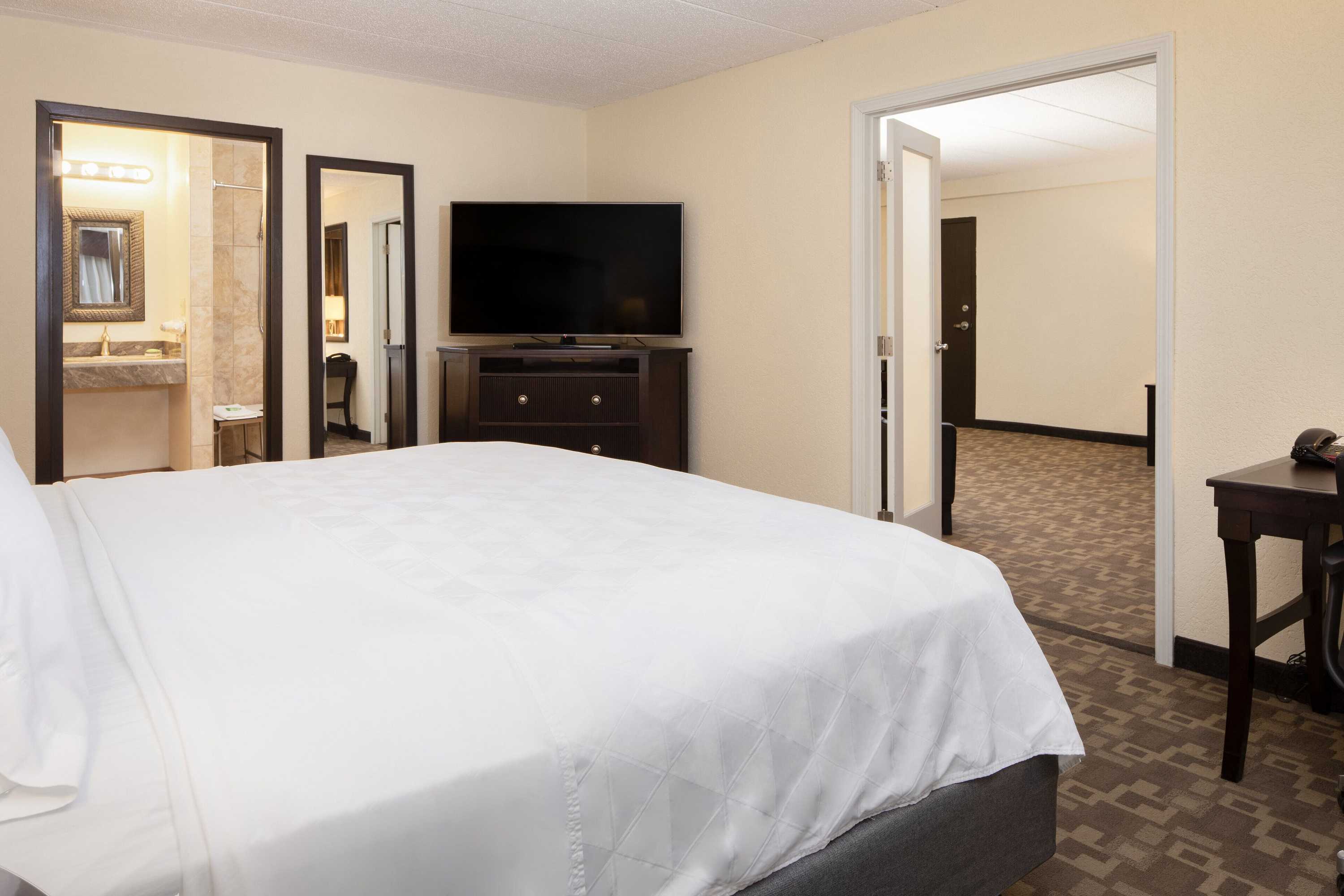Gift card for Holiday Inn Hotel & Suites Charleston West by Ihg Gift card for Holiday Inn Hotel & Suites Charleston West by Ihg