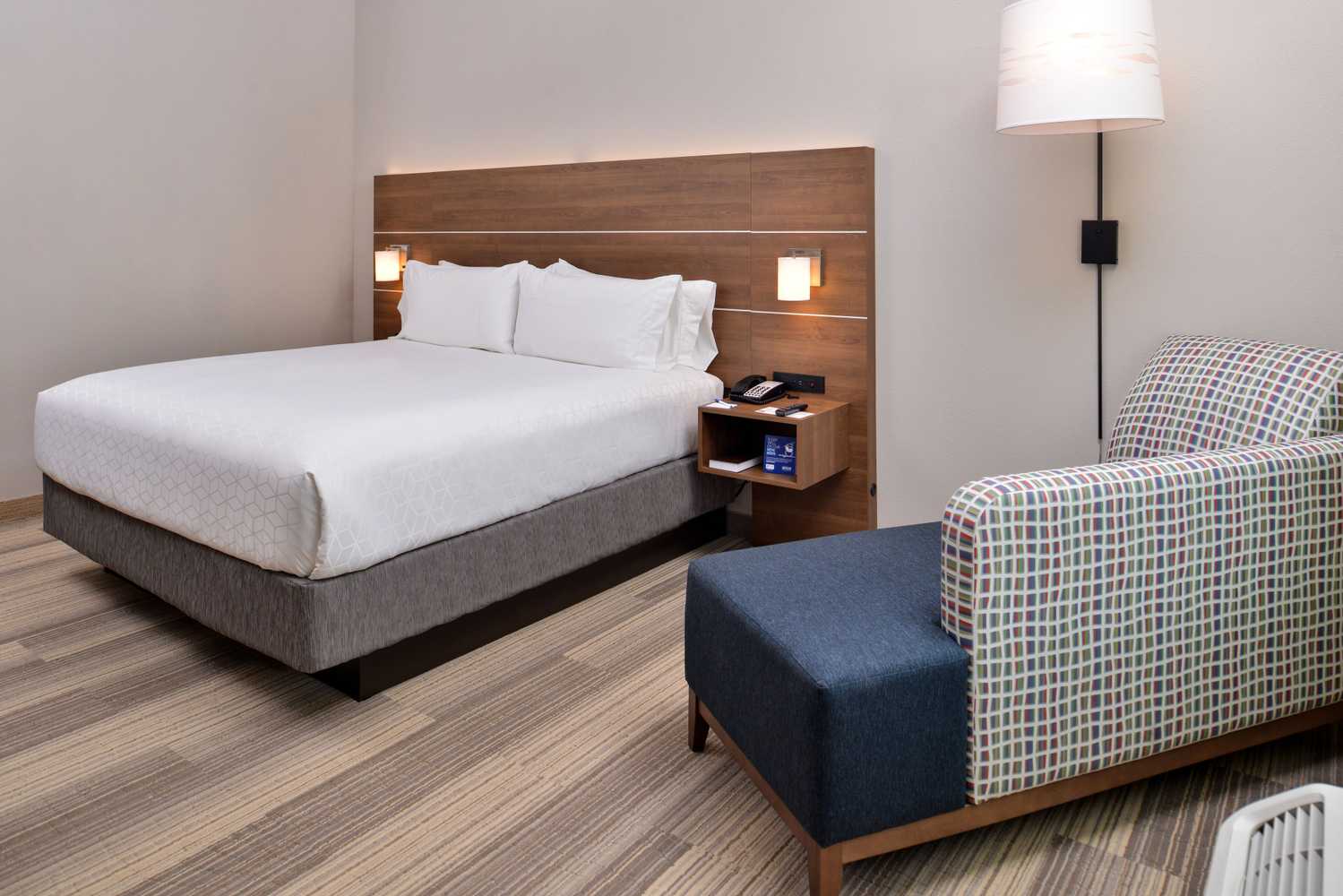 Gift card for Holiday Inn Express & Suites Moundsville by Ihg Gift card for Holiday Inn Express & Suites Moundsville by Ihg
