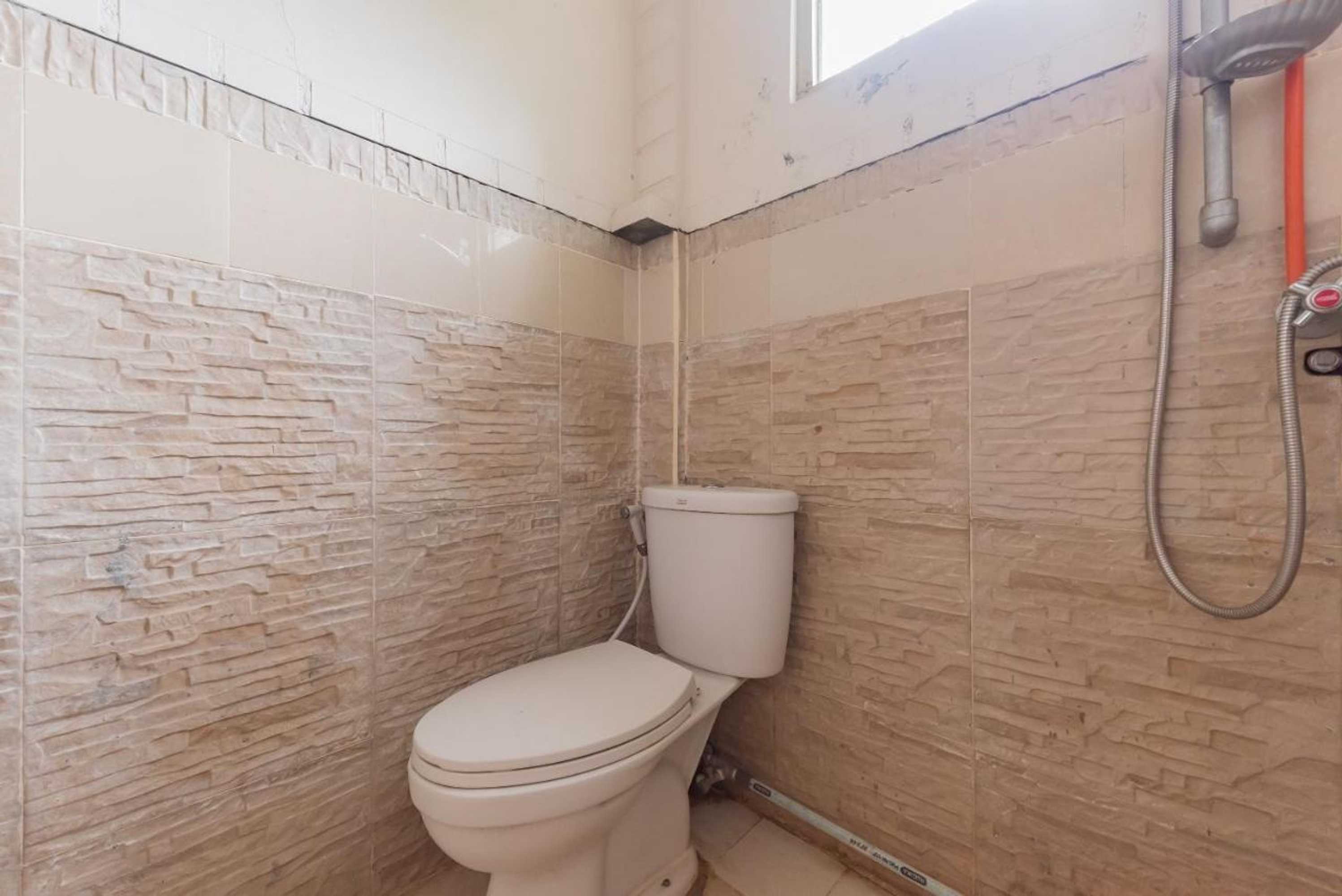 Gift card for Urbanview Hotel Anggrek Puncak by Reddoorz