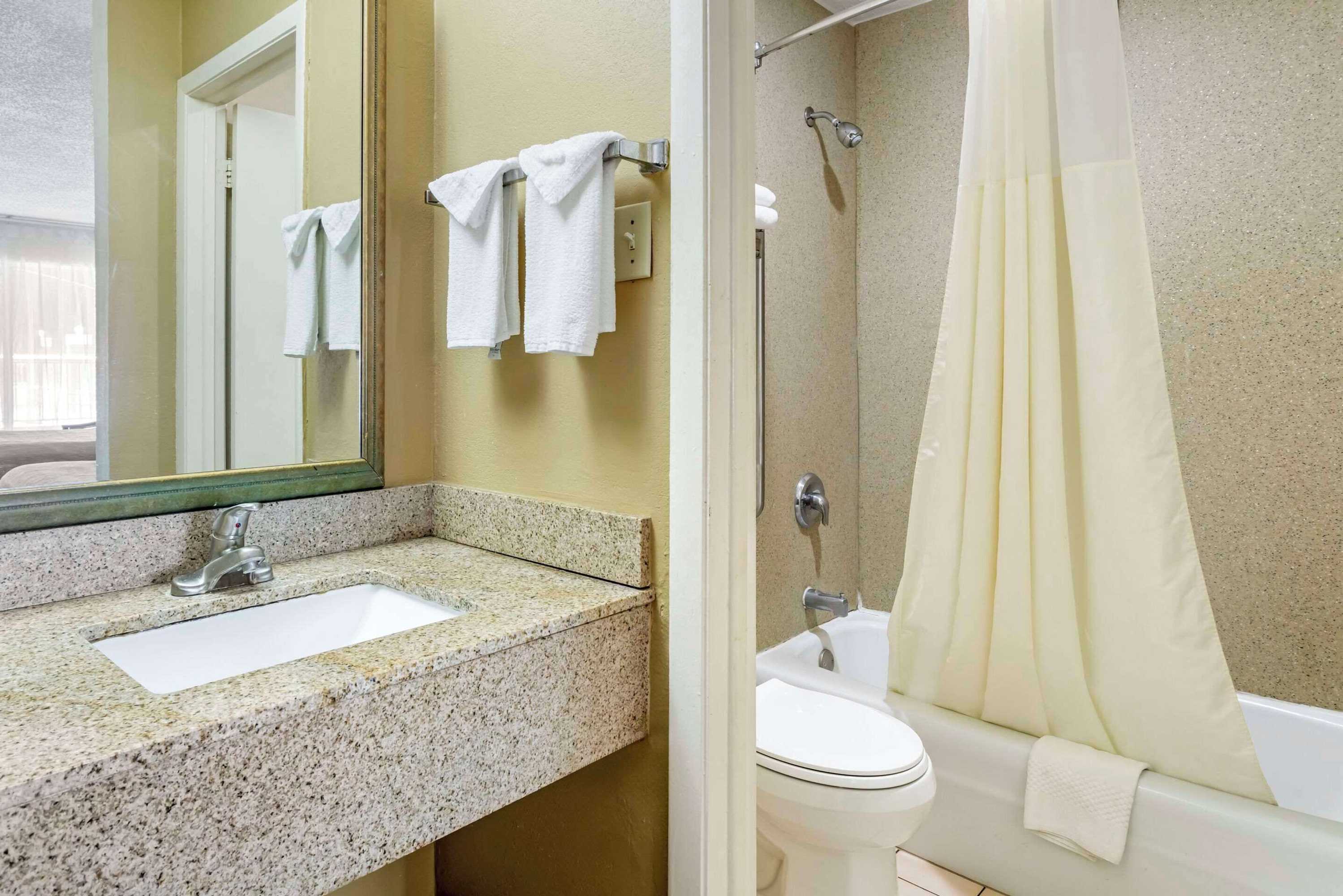 Gift card for Quality Inn Alachua - Gainesville Area Gift card for Quality Inn Alachua - Gainesville Area