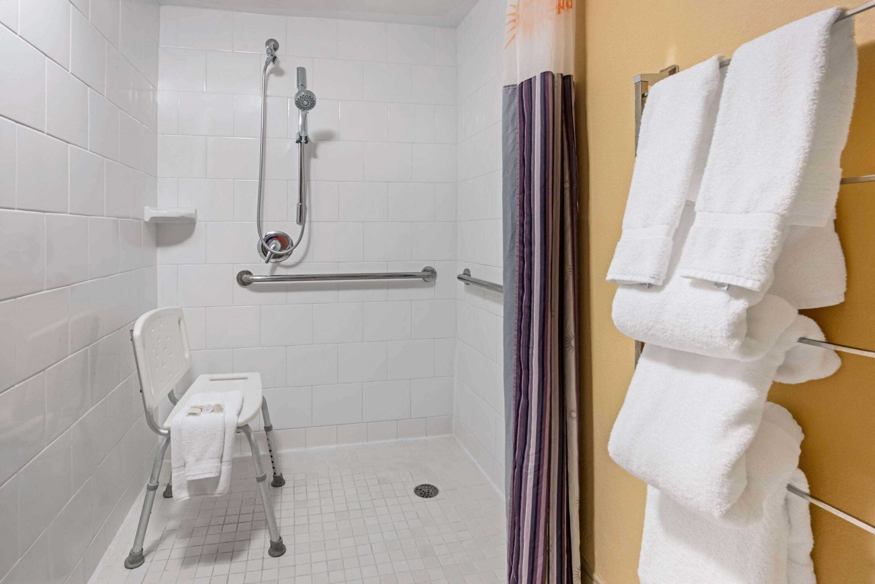 Gift card for La Quinta Inn & Suites by Wyndham West Palm Beach Airport Gift card for La Quinta Inn & Suites by Wyndham West Palm Beach Airport