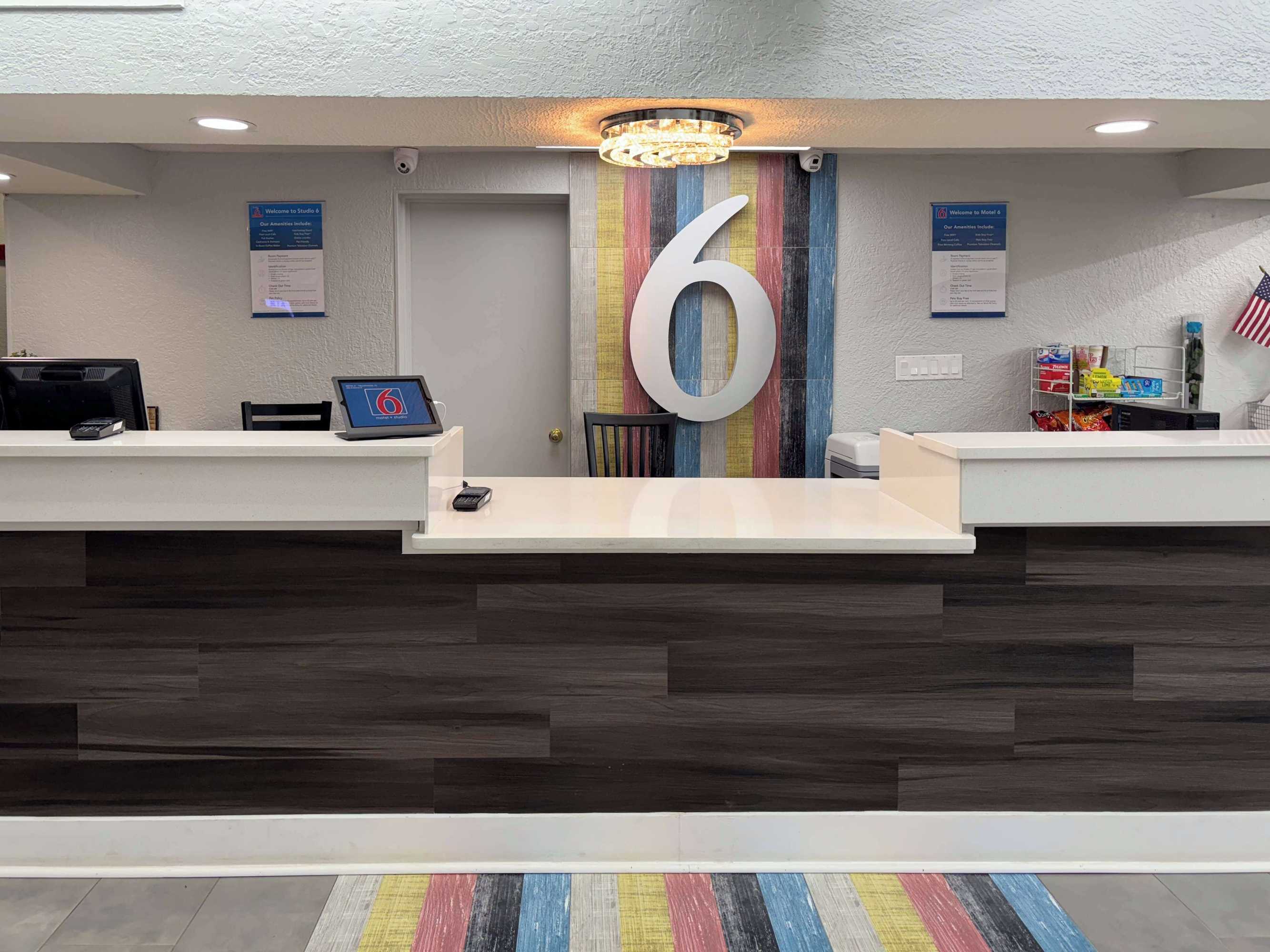 Gift card for Motel 6 Tallahassee, FL – North Monroe Gift card for Motel 6 Tallahassee, FL – North Monroe