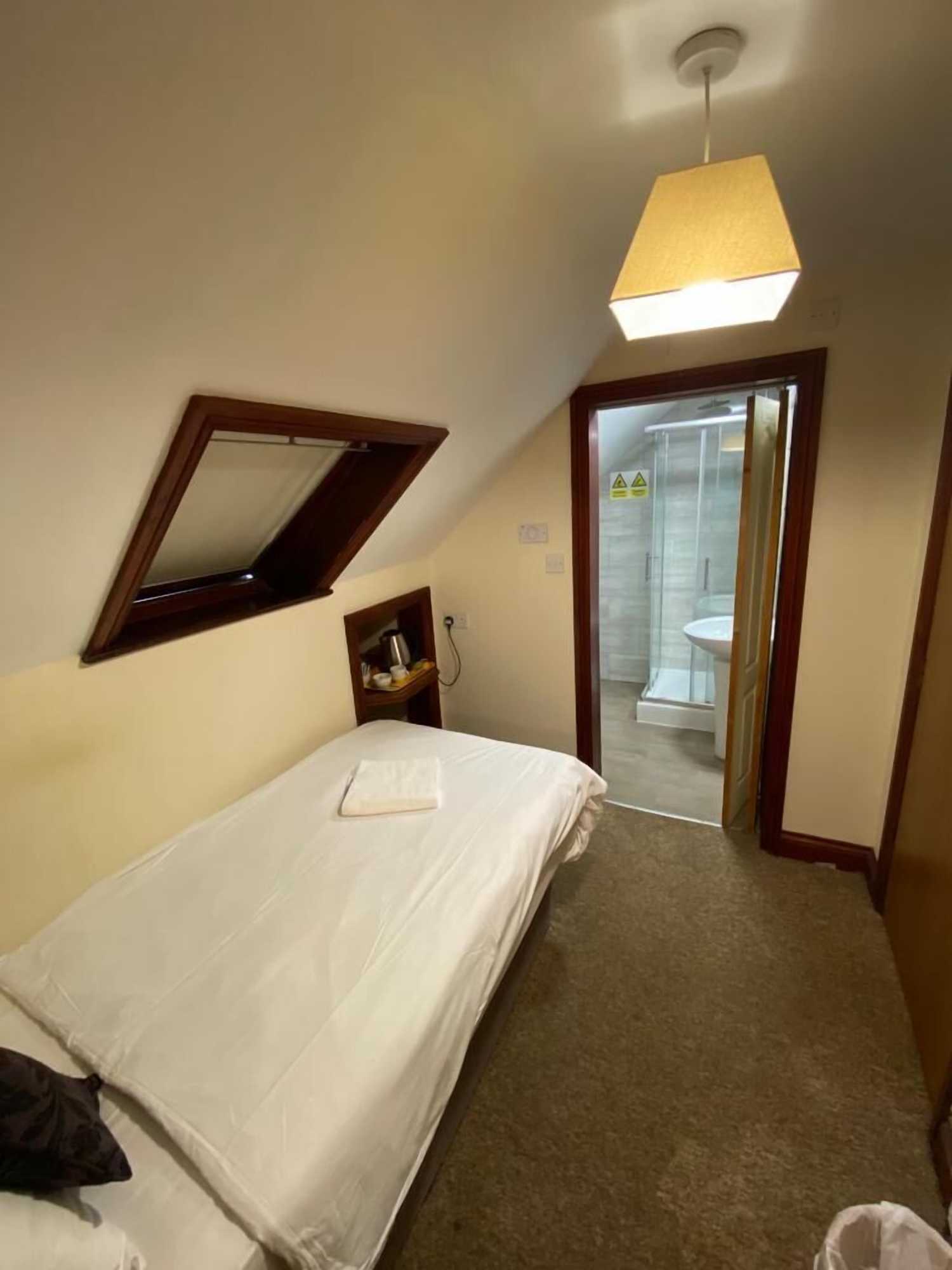 Gift card for Little Foxes Hotel & Gatwick Airport Parking Gift card for Little Foxes Hotel & Gatwick Airport Parking