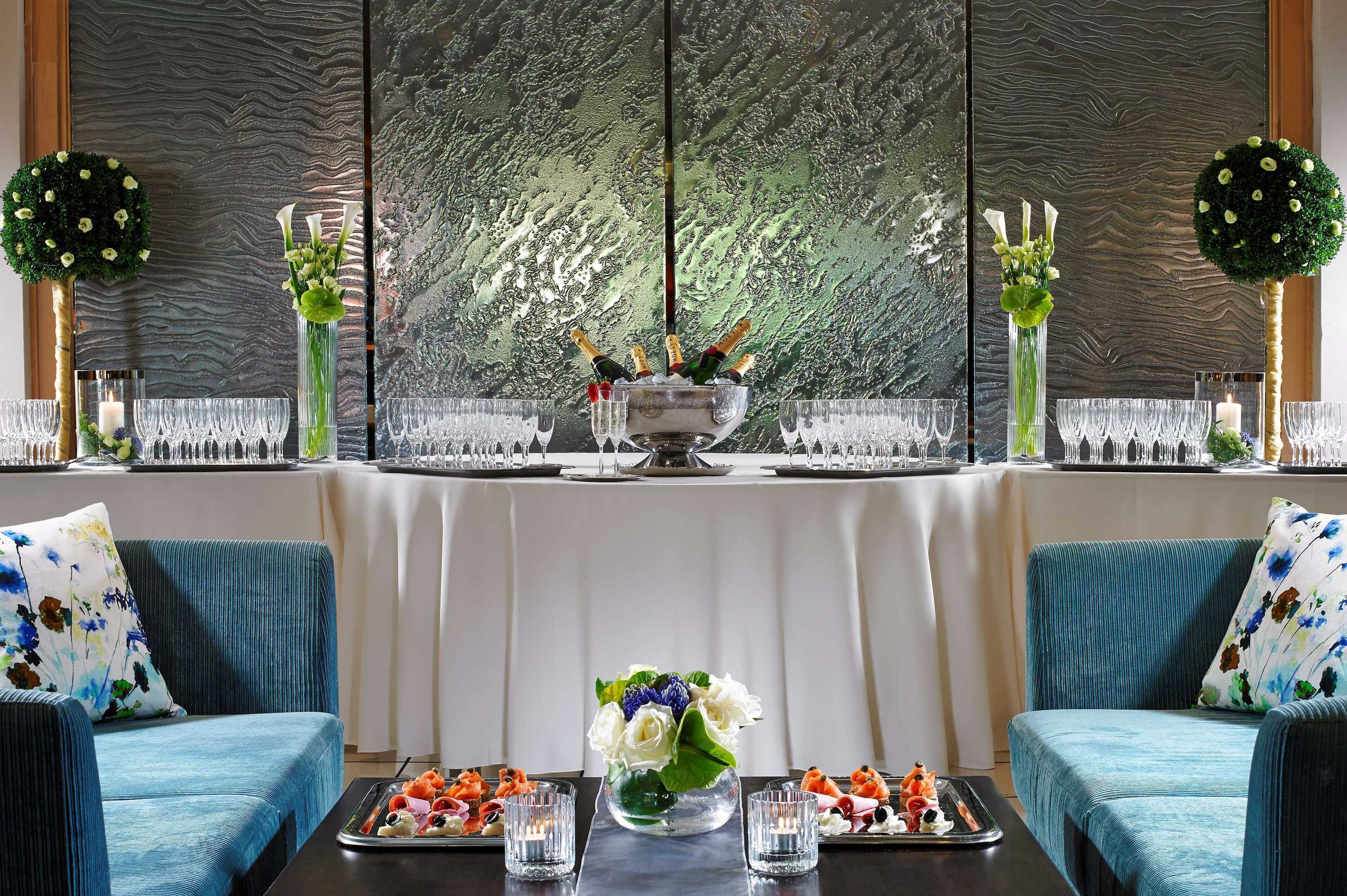 Gift card for Radisson Blu Hotel & Spa, Limerick Gift card for Radisson Blu Hotel & Spa, Limerick