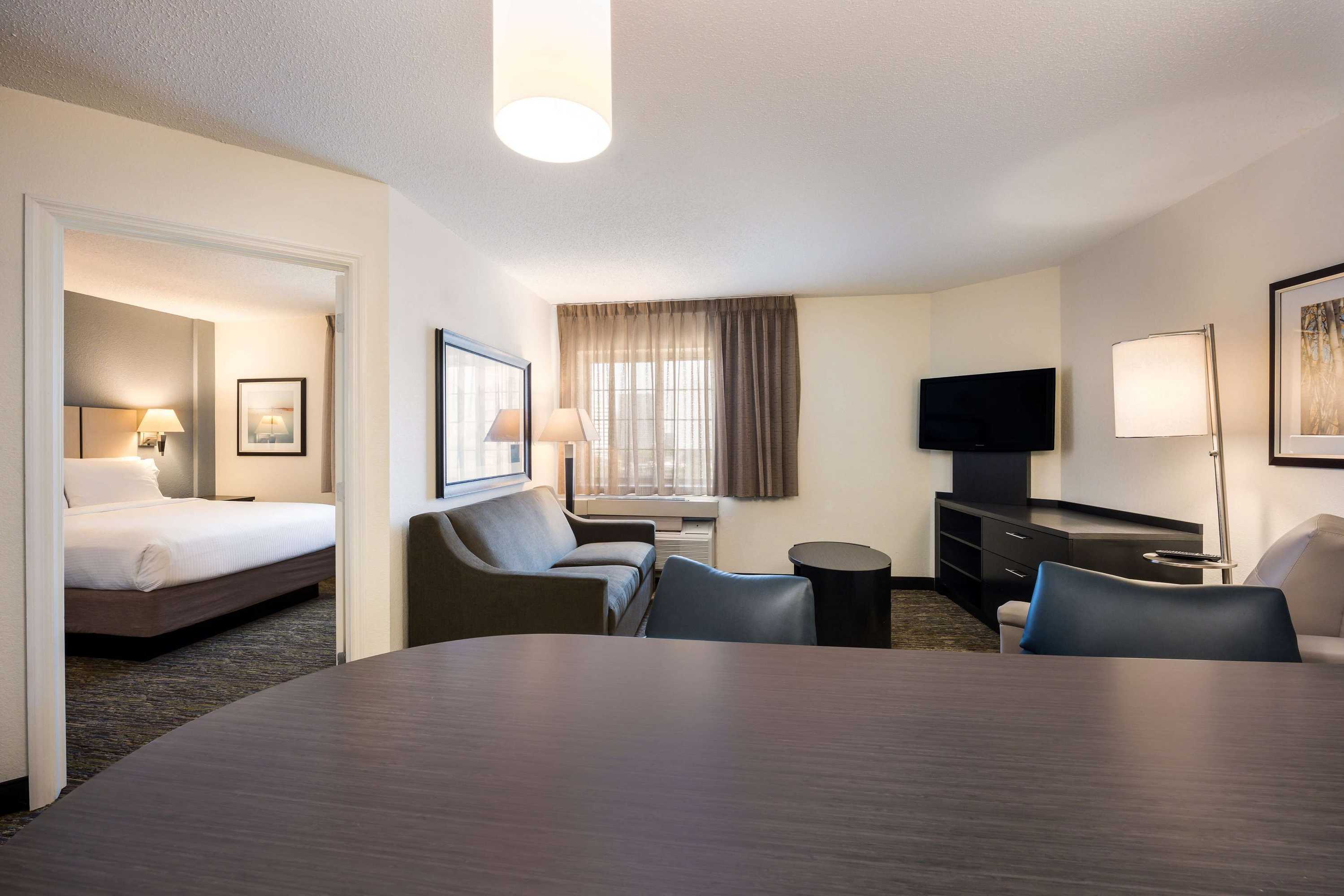Gift card for Sonesta Simply Suites Chicago O'hare Airport Gift card for Sonesta Simply Suites Chicago O'hare Airport