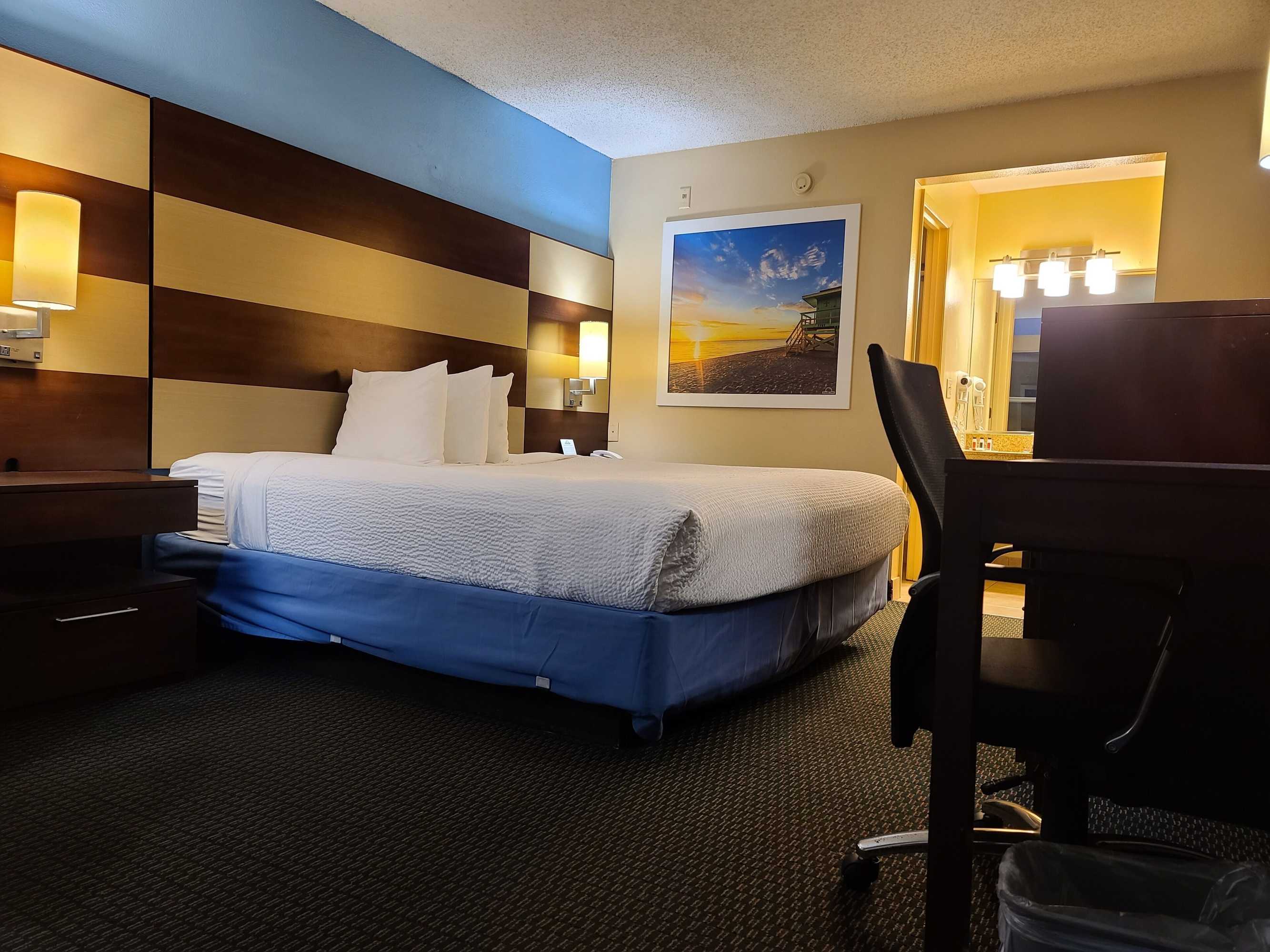 Gift card for Days Inn by Wyndham Bradenton I-75 Gift card for Days Inn by Wyndham Bradenton I-75