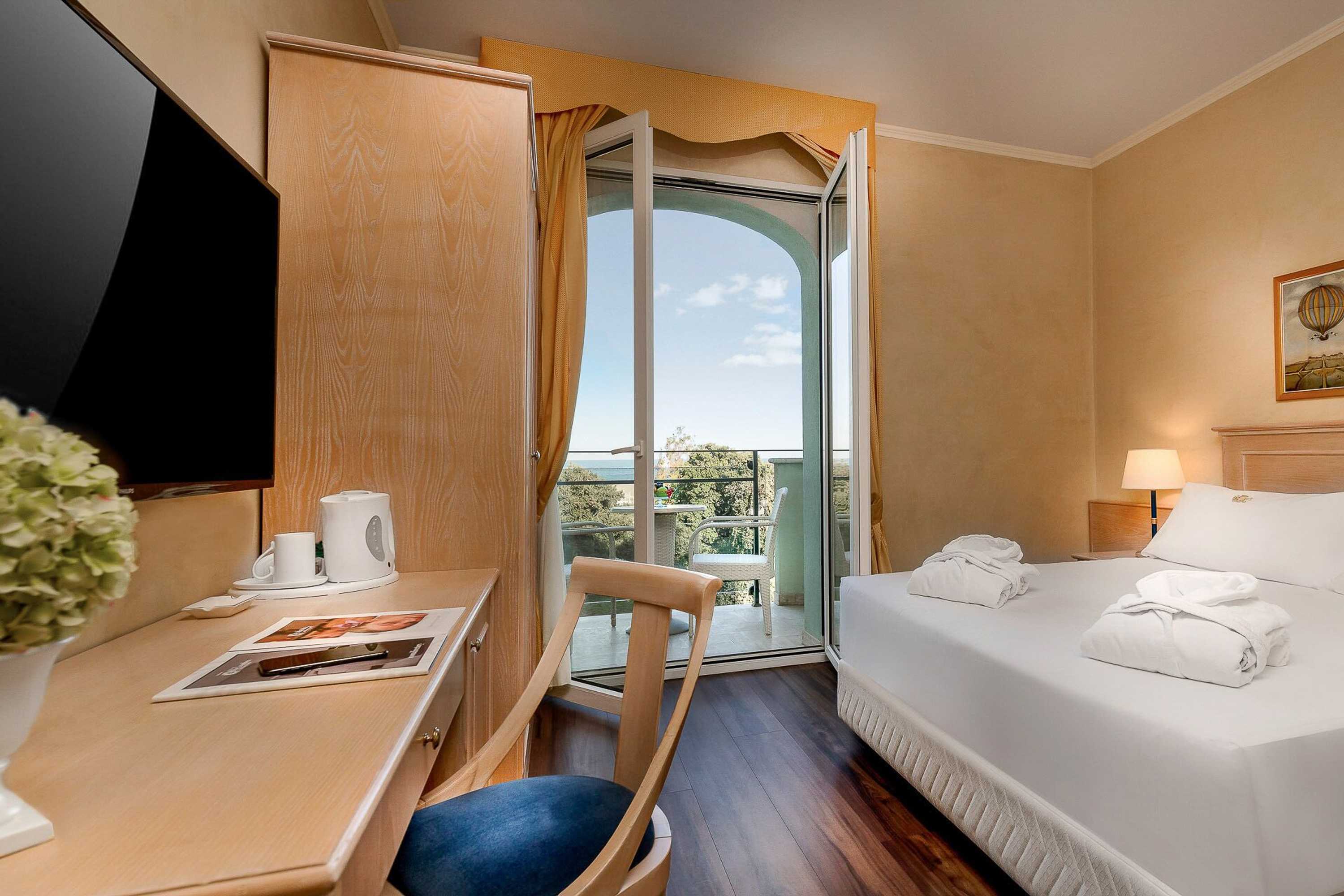 Gift card for Hotel De Londres Gift card for Hotel De Londres