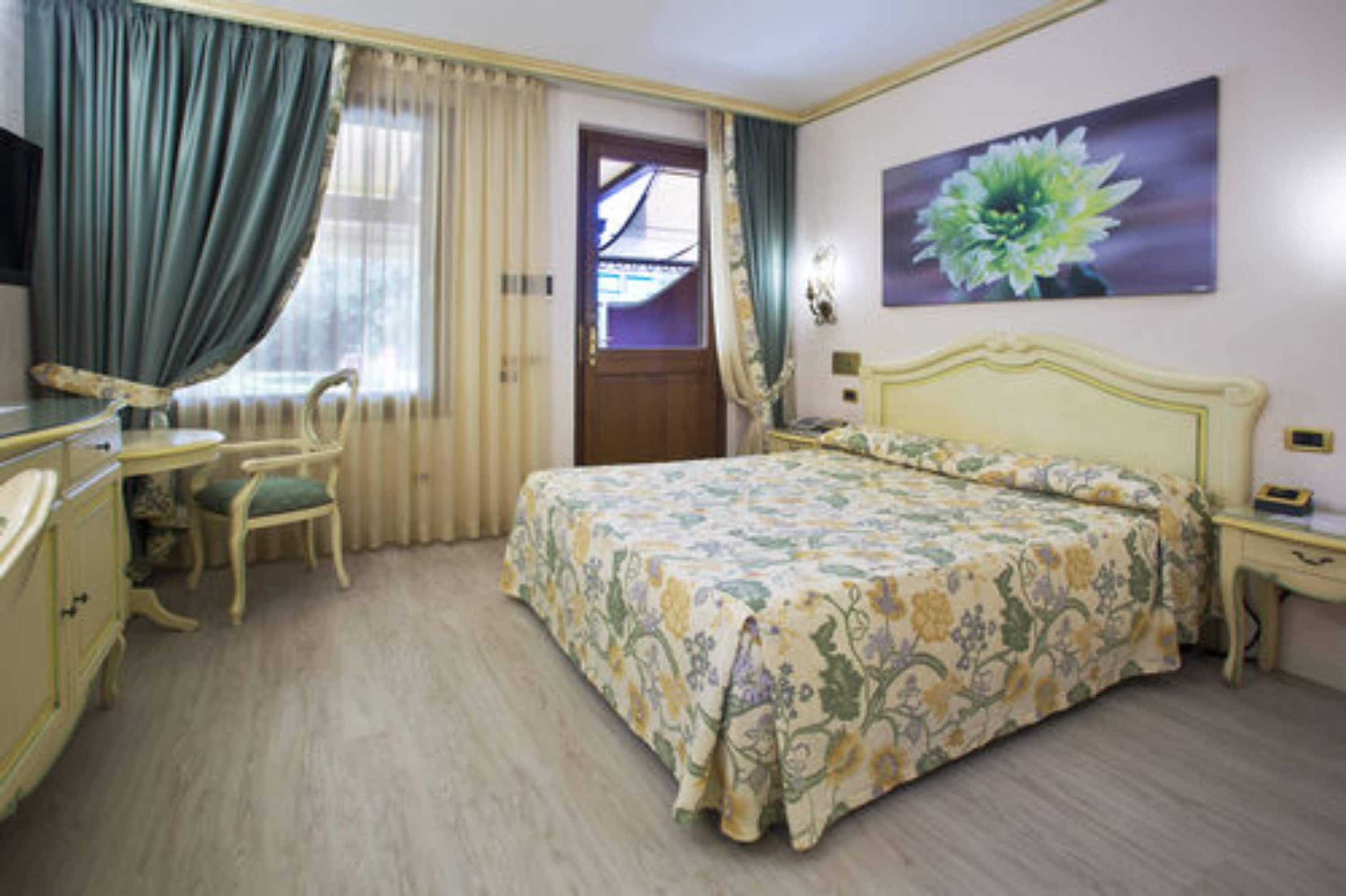 Gift card for Vip's Motel Luxury Accommodation & Spa Gift card for Vip's Motel Luxury Accommodation & Spa