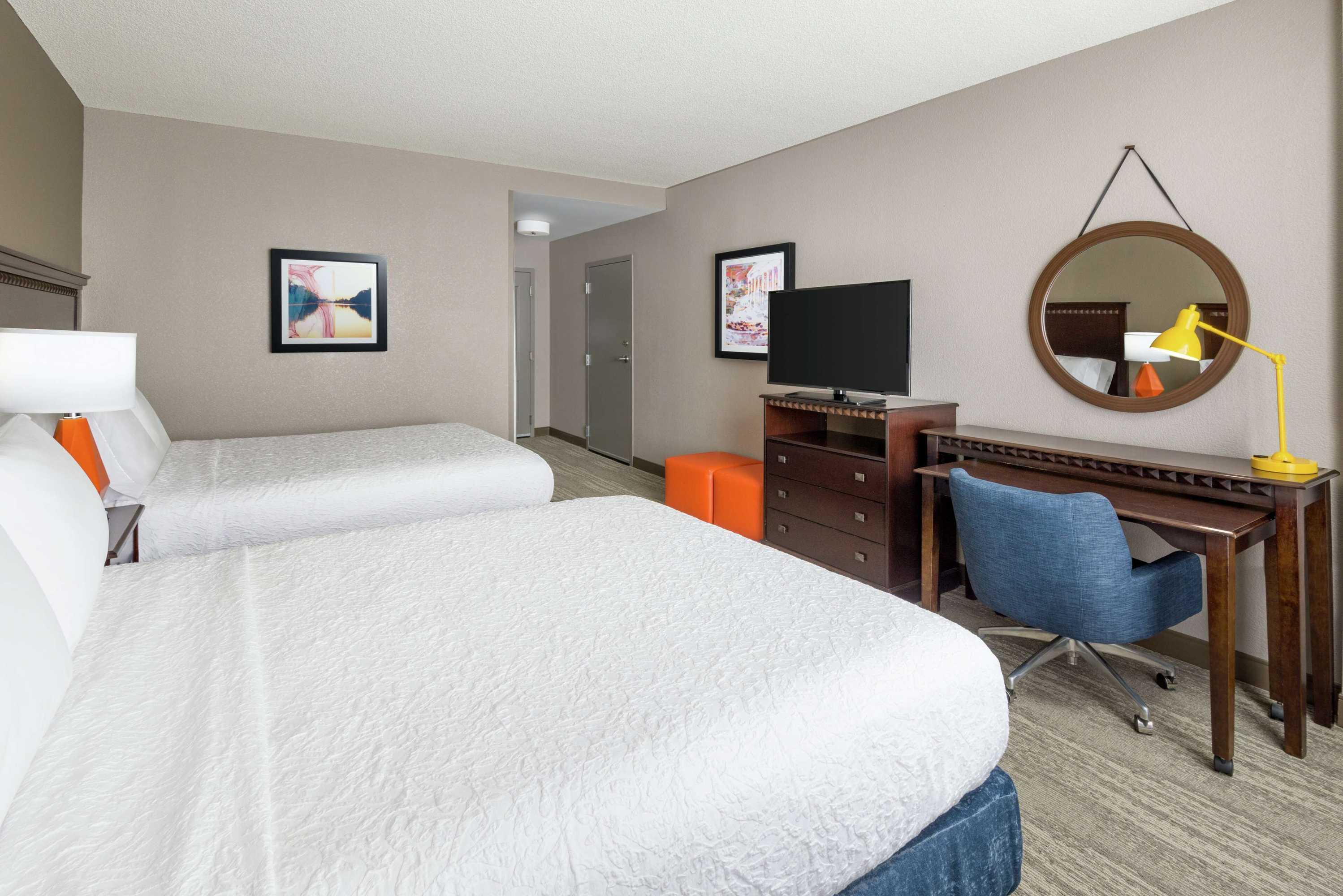Gift card for Hampton Inn & Suites National Harbor/alexandria Area Gift card for Hampton Inn & Suites National Harbor/alexandria Area