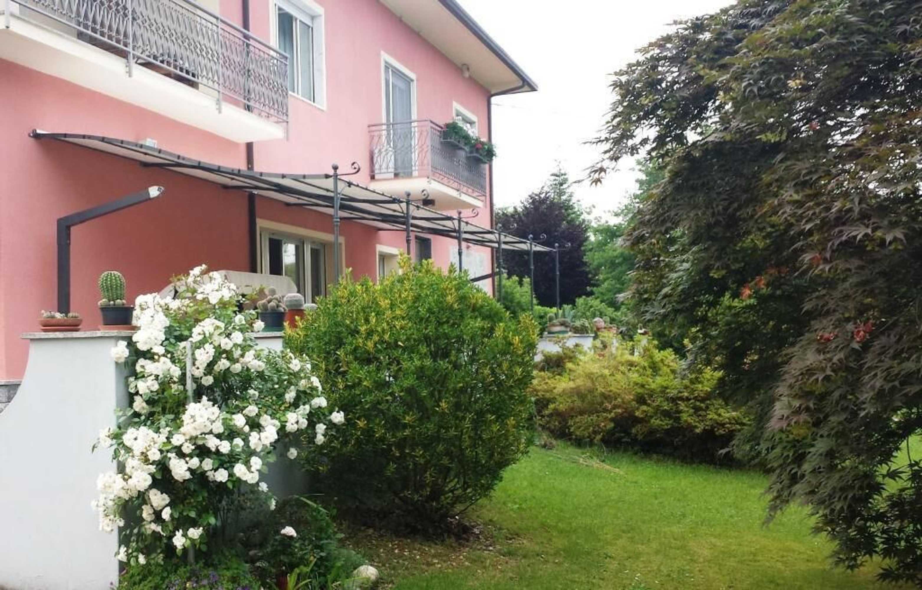 Gift card for La Rosa Tra i Laghi B&b Gift card for La Rosa Tra i Laghi B&b