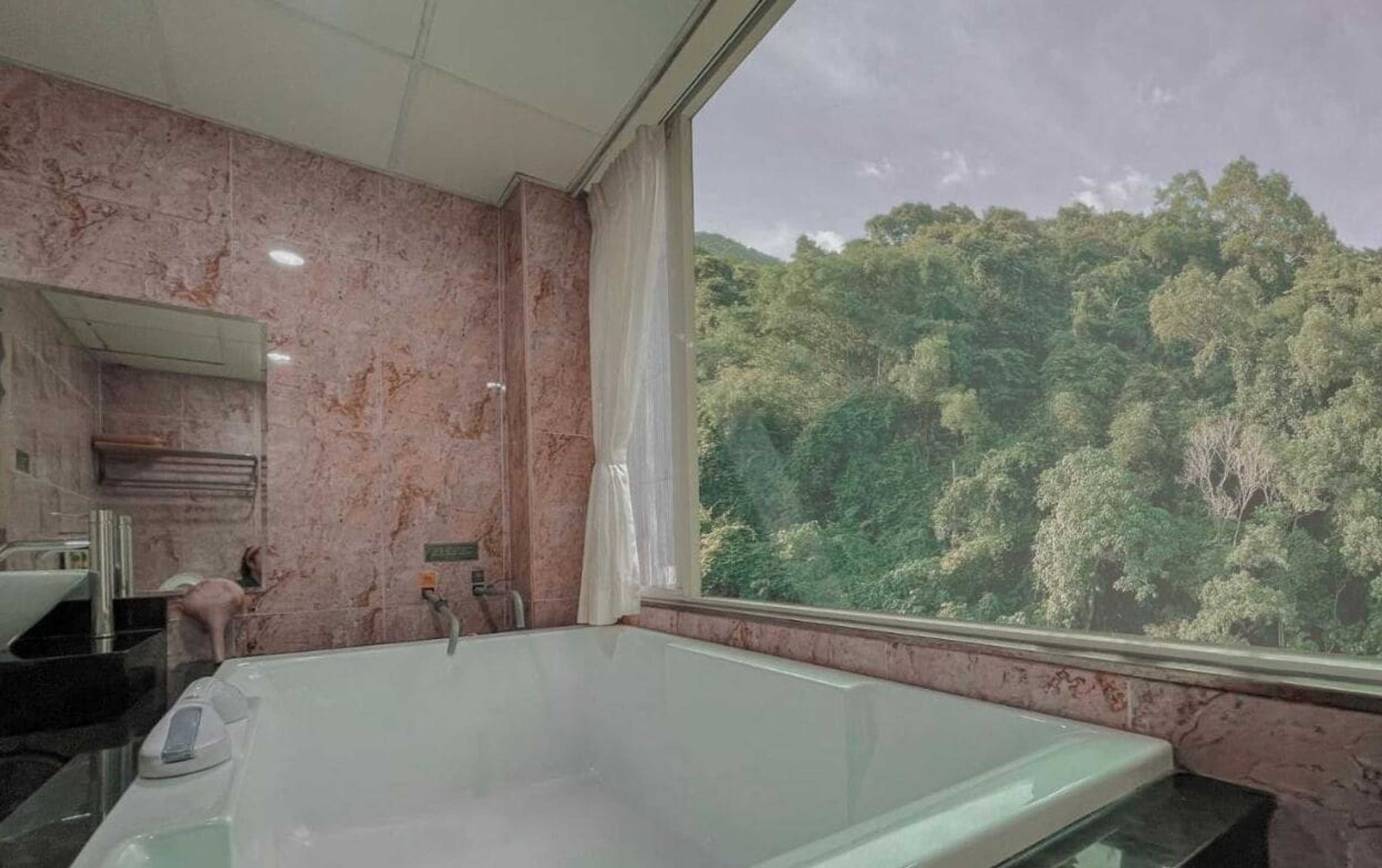 Gift card for Ruixiong Hotspring Villa Gift card for Ruixiong Hotspring Villa
