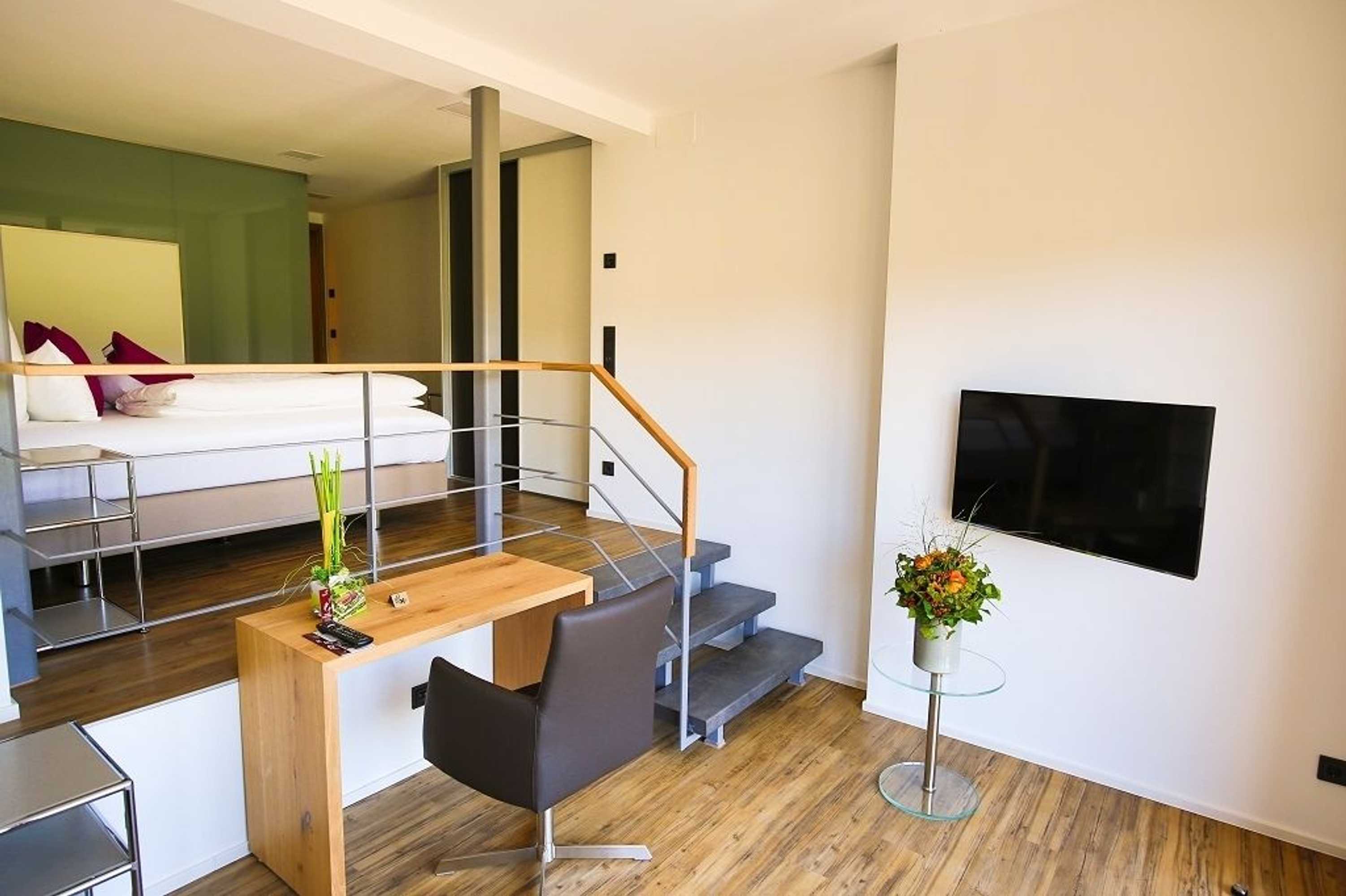 Gift card for Wo Der Hahn Kräht