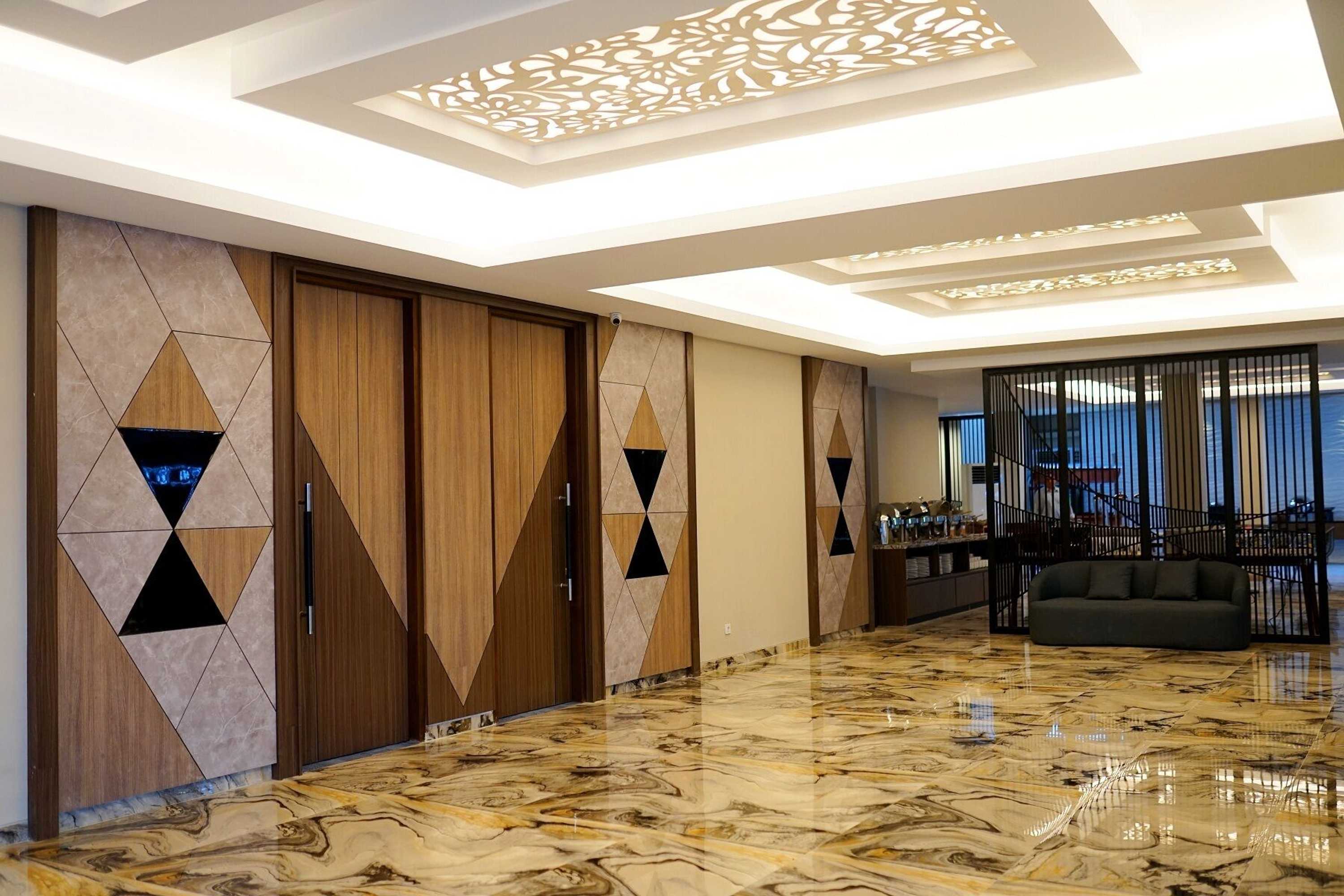 Gift card for Front One Gosyen Hotel Salatiga Gift card for Front One Gosyen Hotel Salatiga