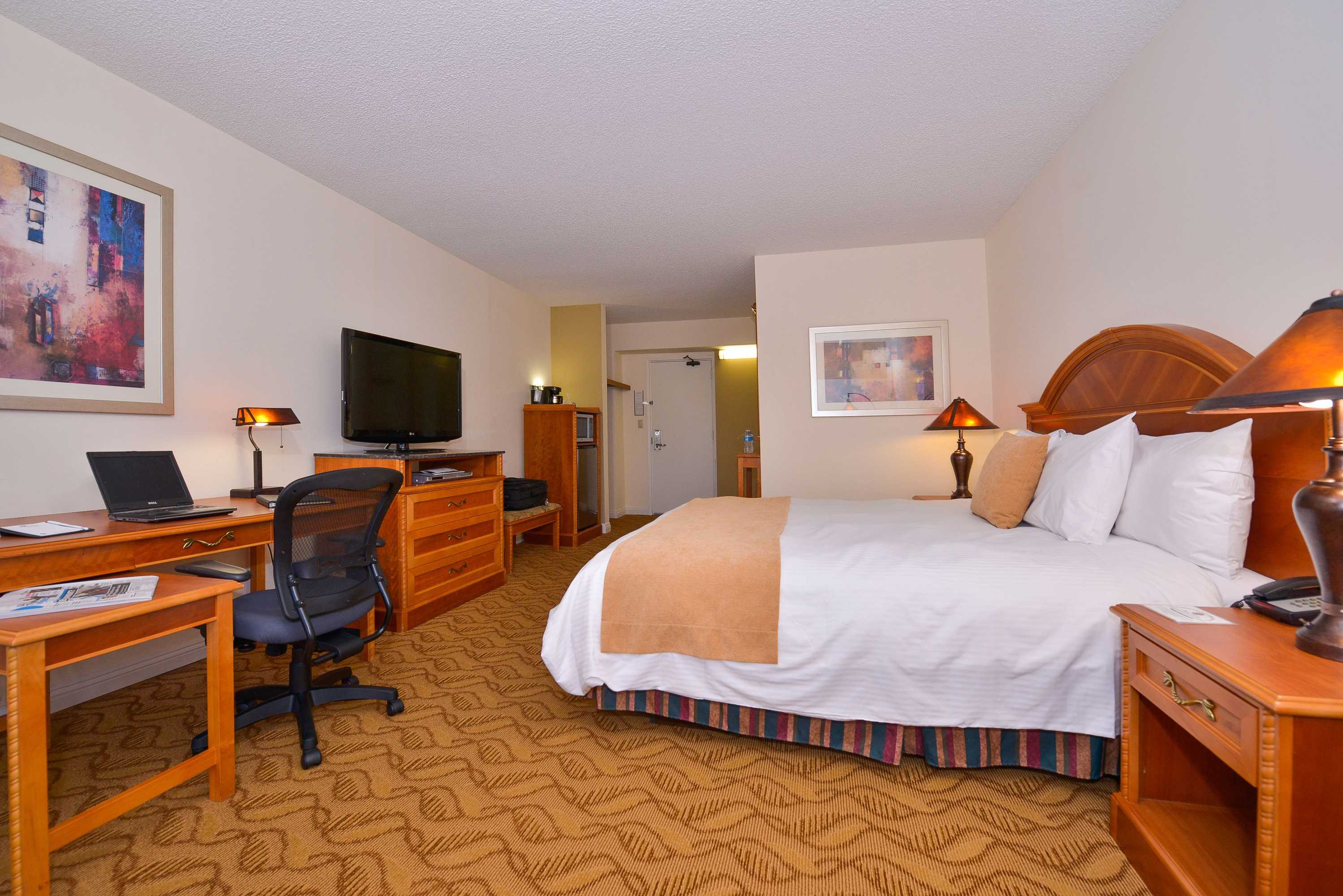 Gift card for Best Western Plus Thousand Oaks Inn Gift card for Best Western Plus Thousand Oaks Inn