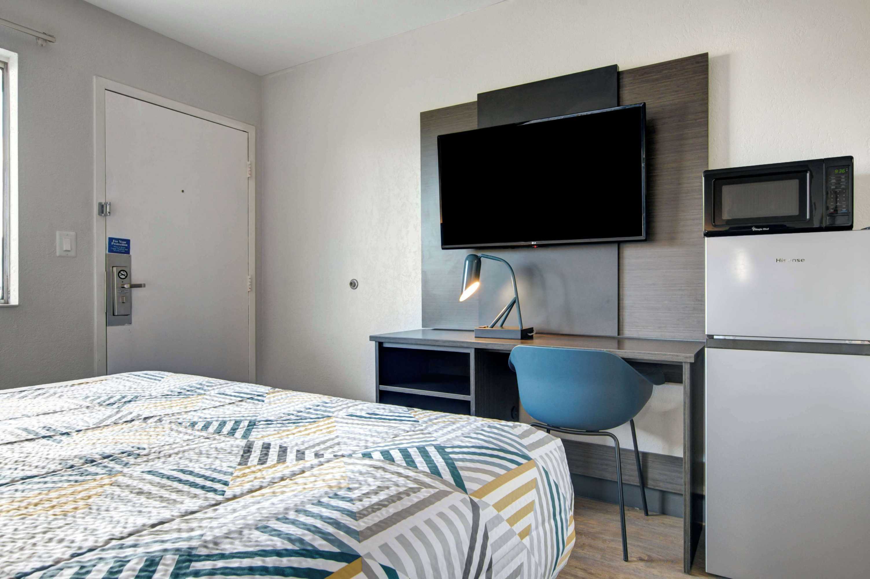 Gift card for Motel 6 Venice, FL Gift card for Motel 6 Venice, FL