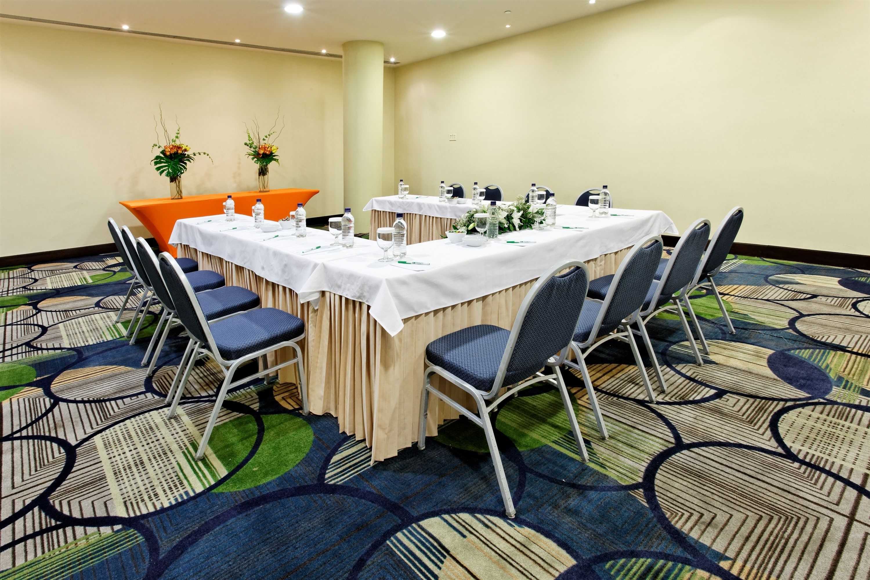 Gift card for Holiday Inn Santo Domingo by Ihg Gift card for Holiday Inn Santo Domingo by Ihg