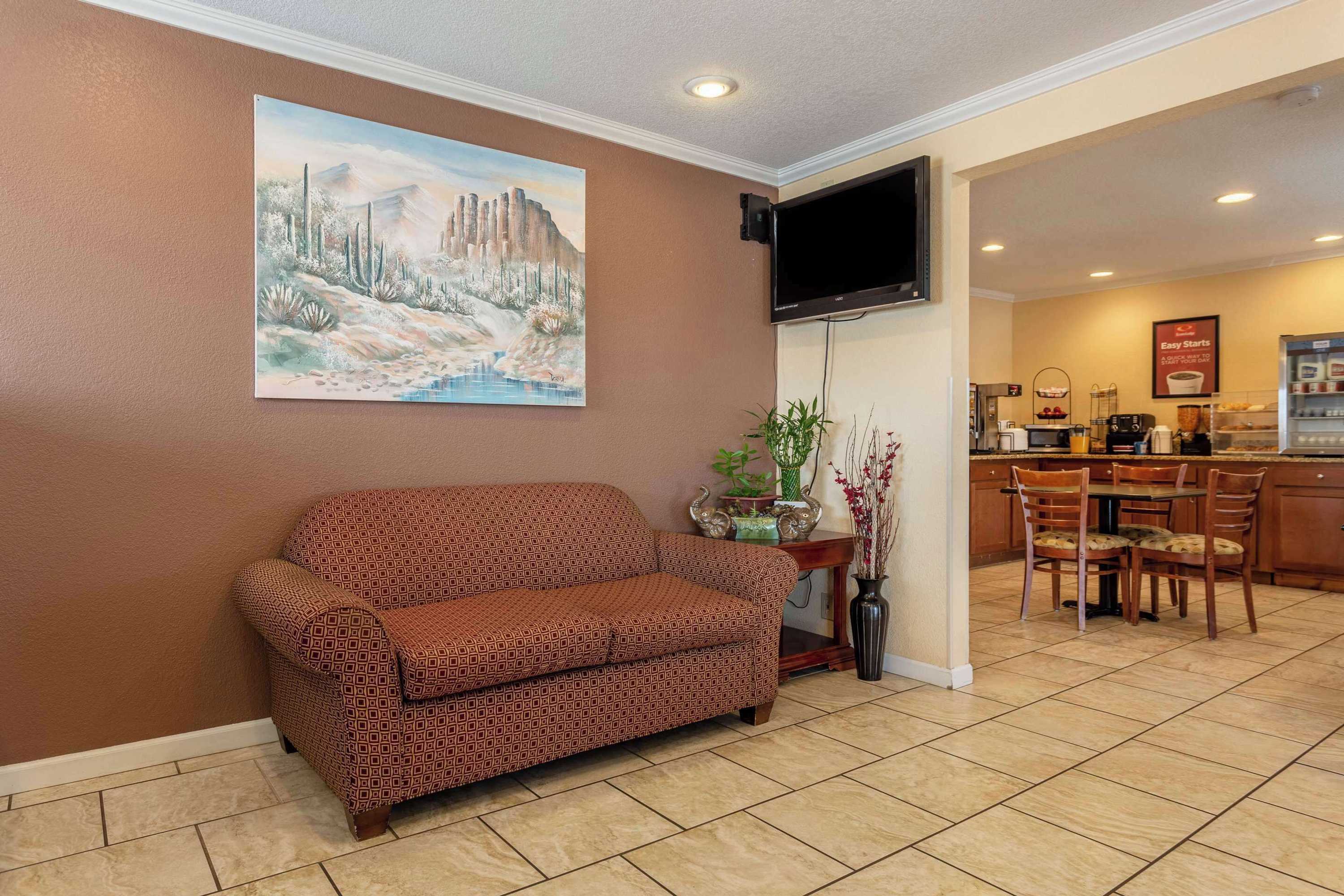 Gift card for Econo Lodge Inn & Suites Gift card for Econo Lodge Inn & Suites