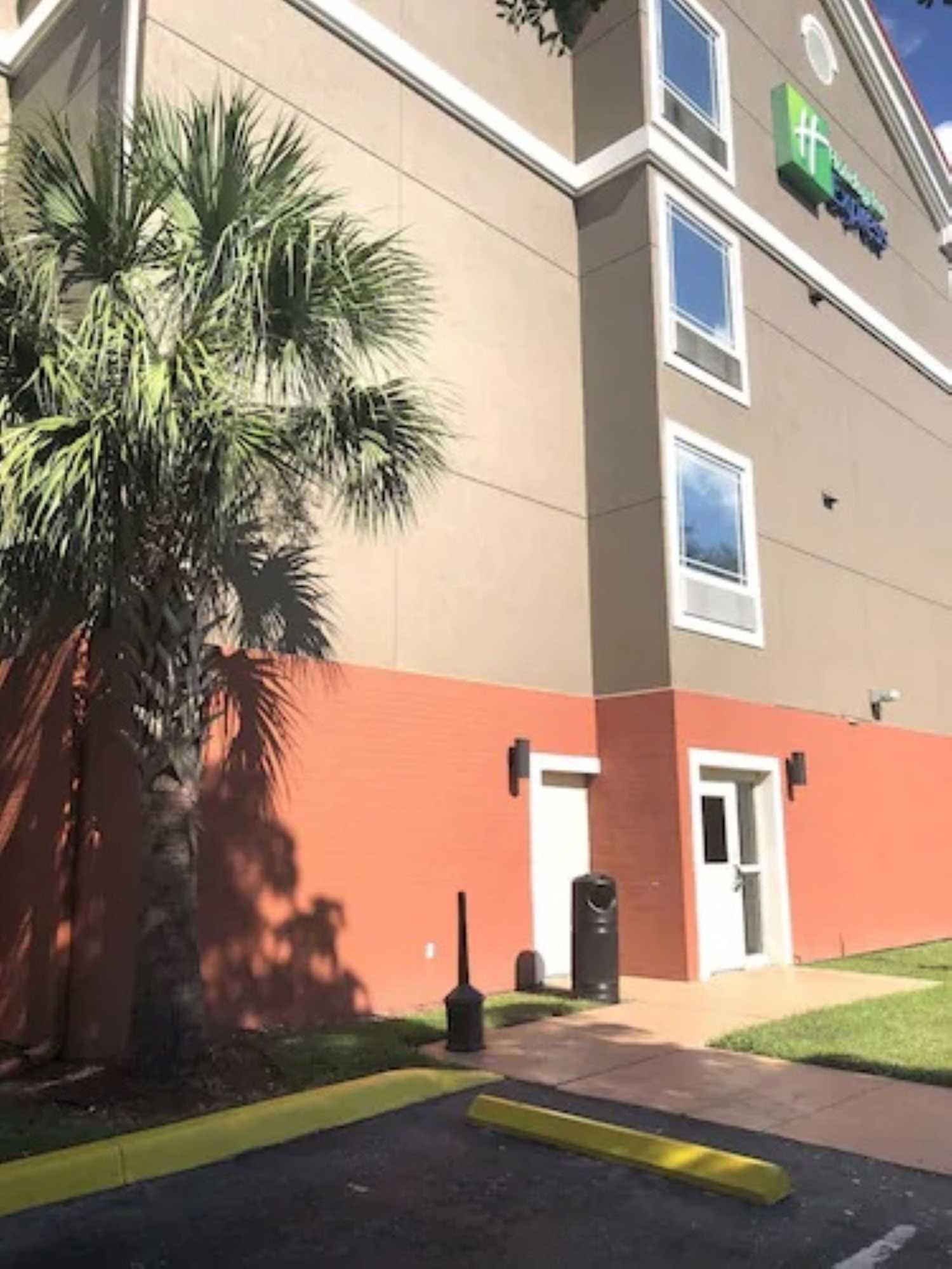 Gift card for Holiday Inn Express Venice by Ihg Gift card for Holiday Inn Express Venice by Ihg