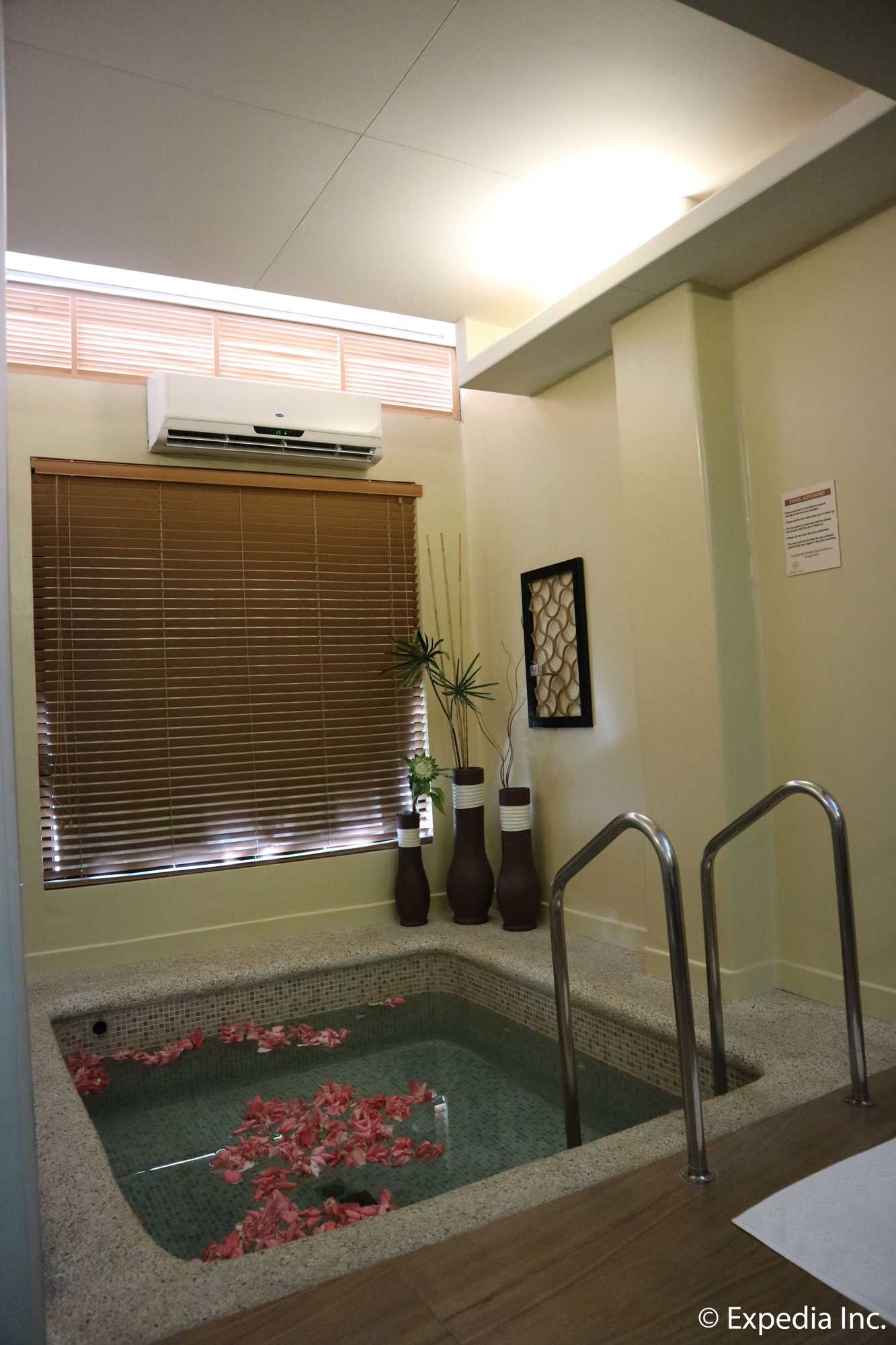 Gift card for Splash Suites Hotel Laguna Gift card for Splash Suites Hotel Laguna